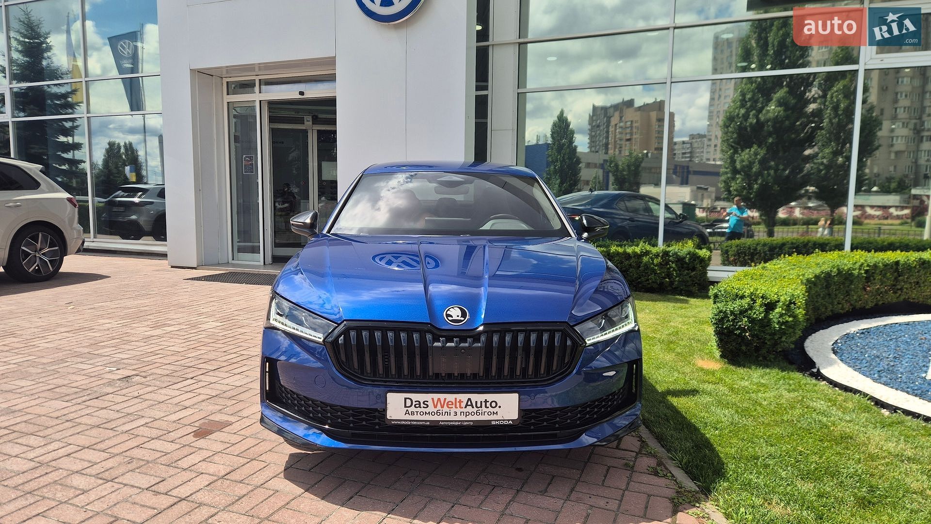 Skoda Superb 2025 VIN TMBCP8NZ5TC020732 фото оголошення 2 з 43