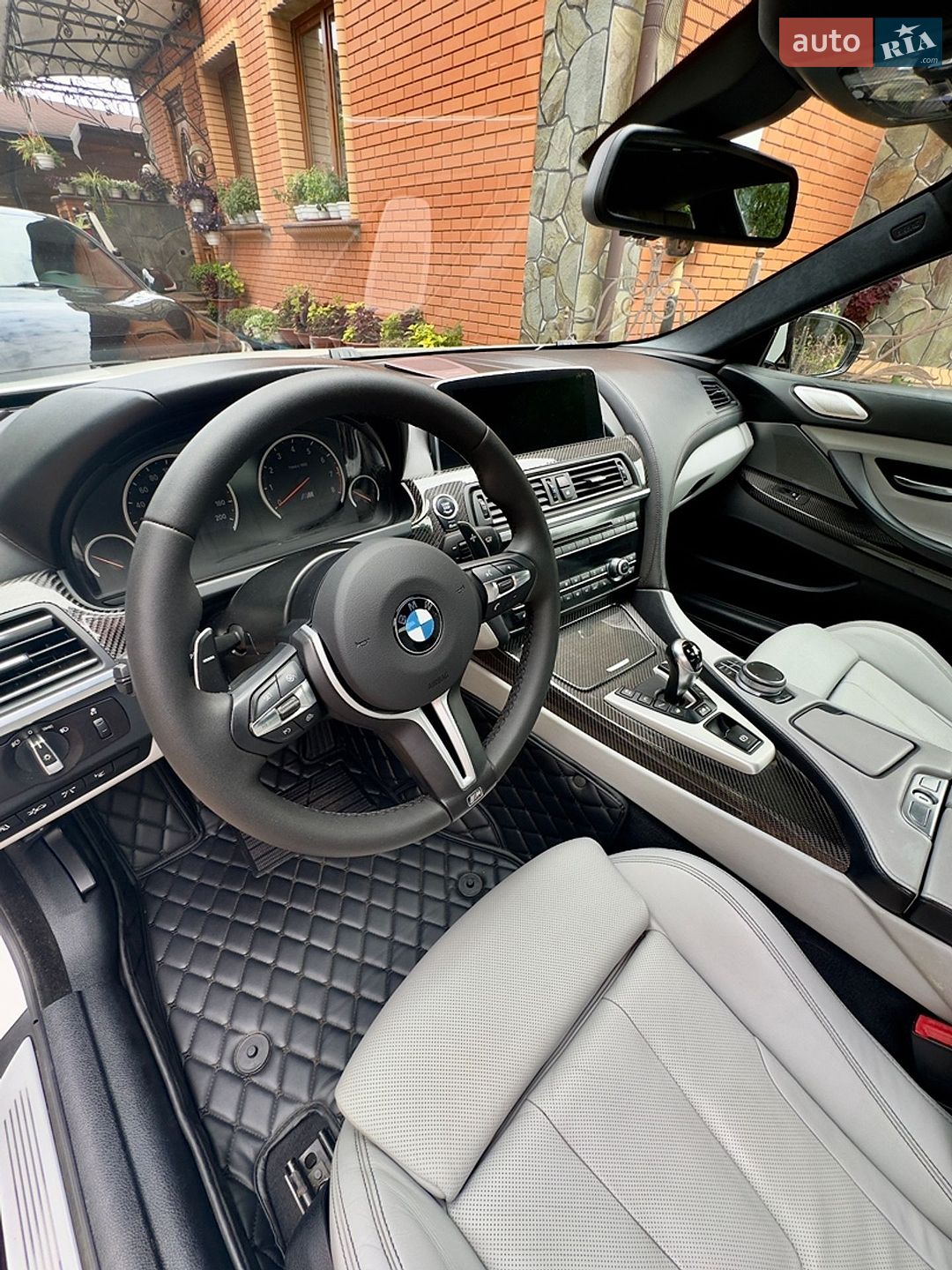 BMW M6 2013 VIN WBSLX9C58DC968722 фото оголошення 3 з 32