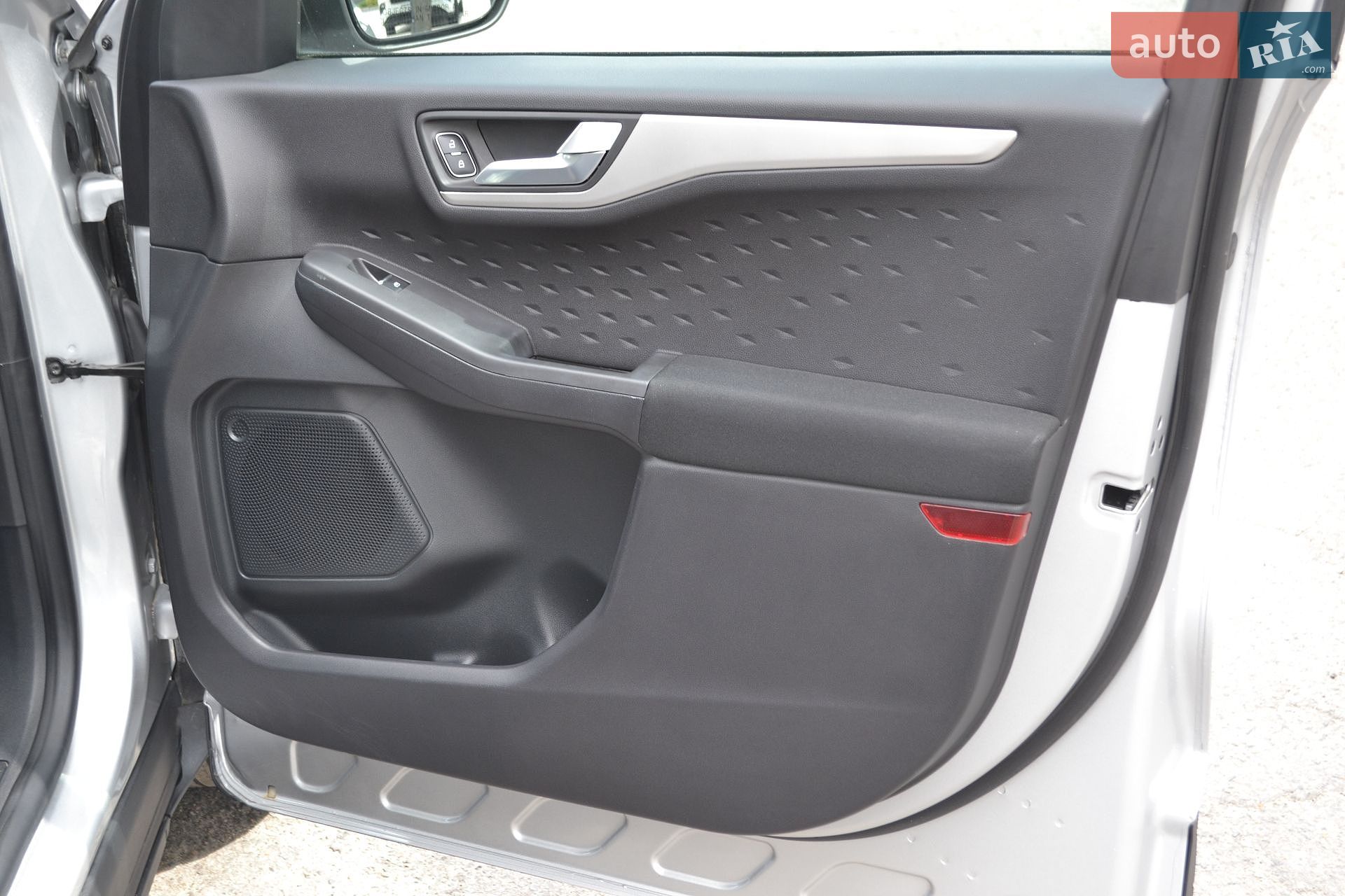 Ford Escape 2020 VIN 1FMCU9G68LUC38722 фото оголошення 28 з 49