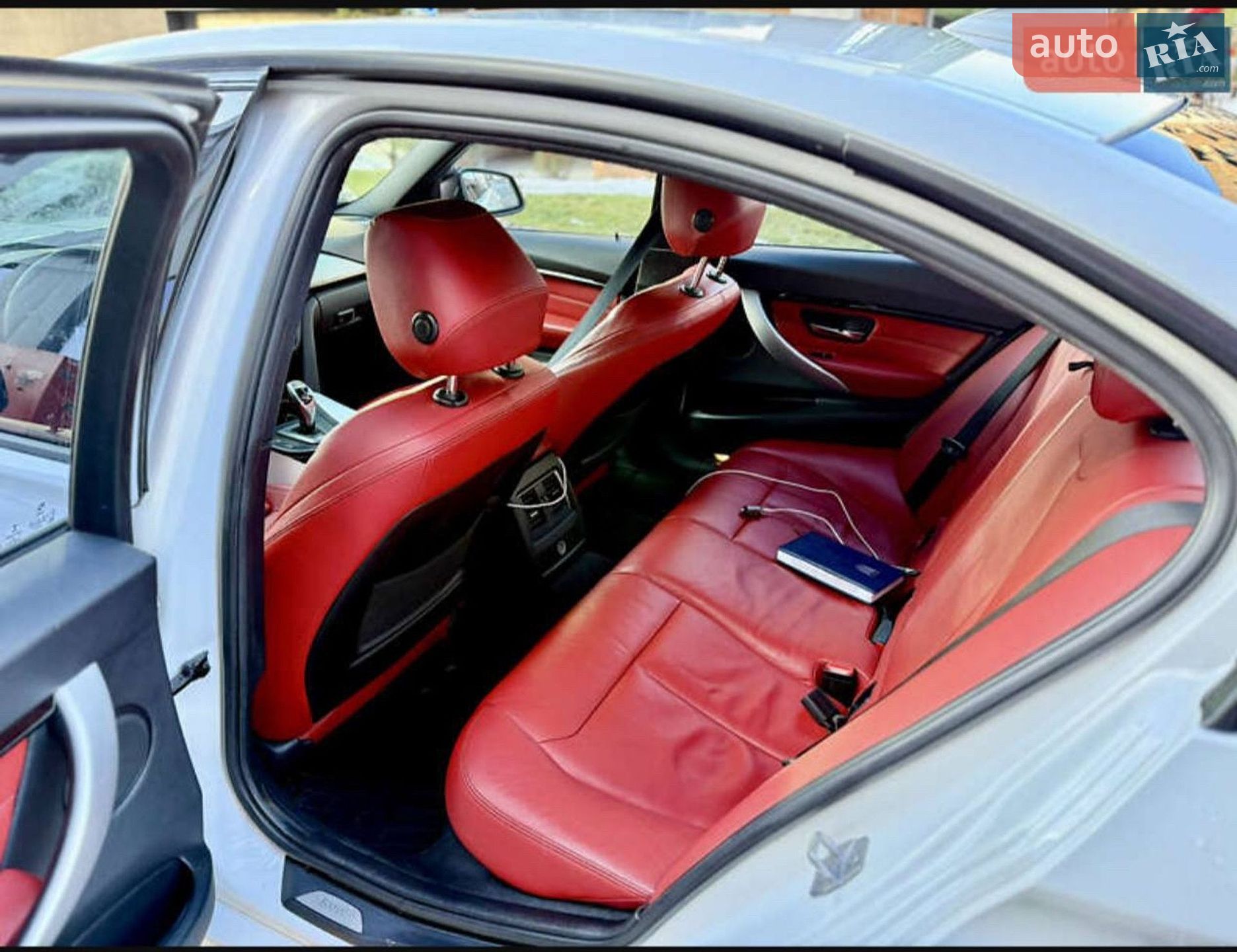 BMW 3 Series 2016 VIN WBA8E9G5XGNU29330 фото оголошення 8 з 12