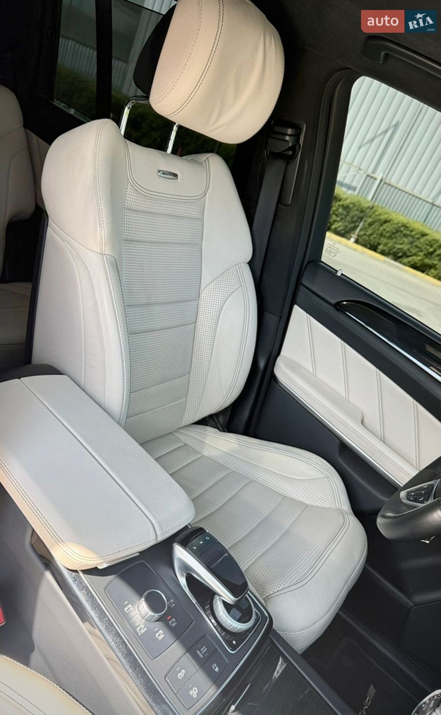 Mercedes-Benz GLS-Class 2019 VIN 4JGDF7FE8KB226091 фото оголошення 31 з 84
