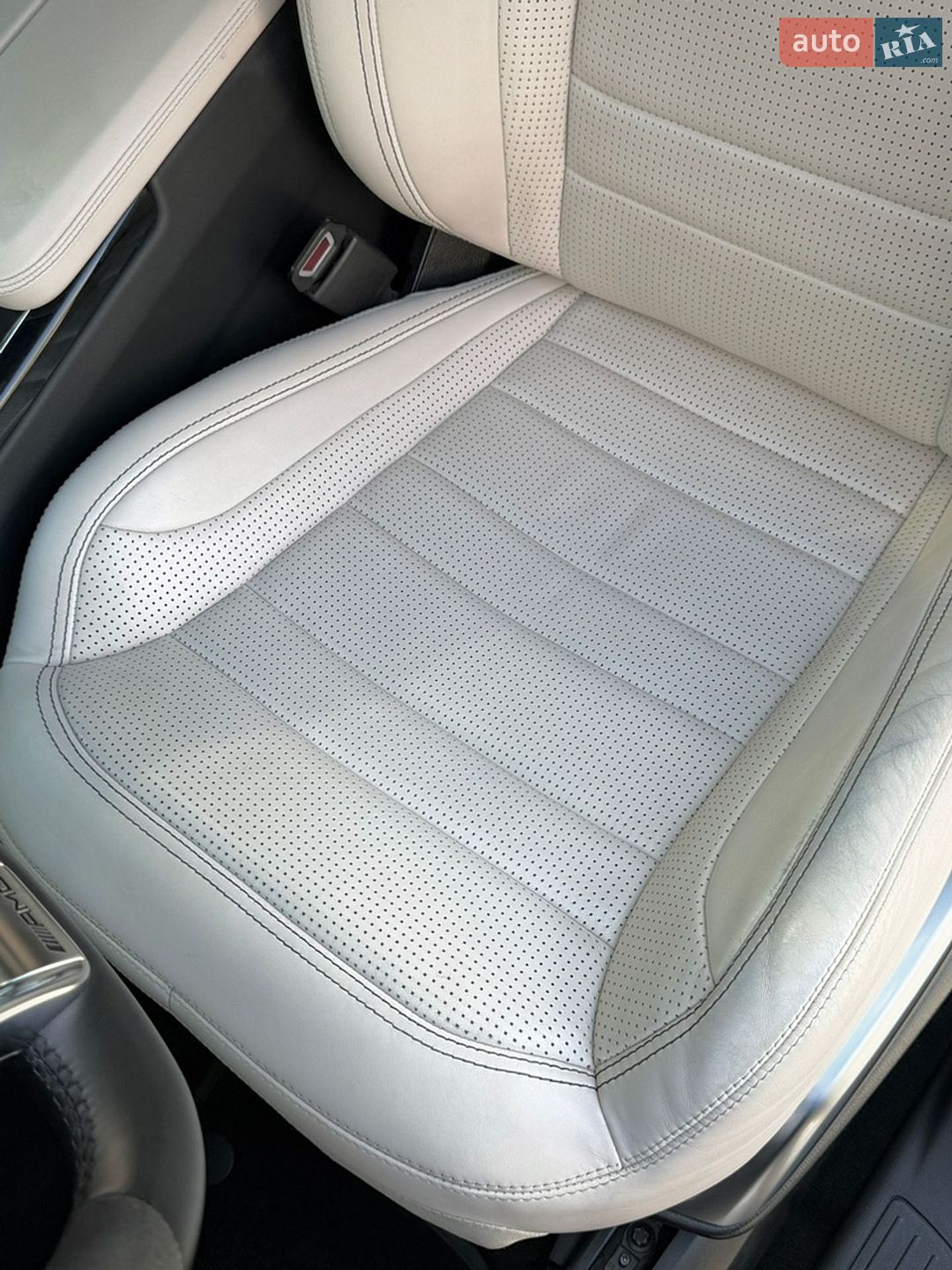Mercedes-Benz GLS-Class 2019 VIN 4JGDF7FE8KB226091 фото оголошення 34 з 84