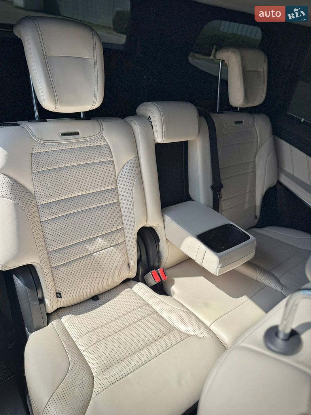Mercedes-Benz GLS-Class 2019 VIN 4JGDF7FE8KB226091 фото оголошення 36 з 84