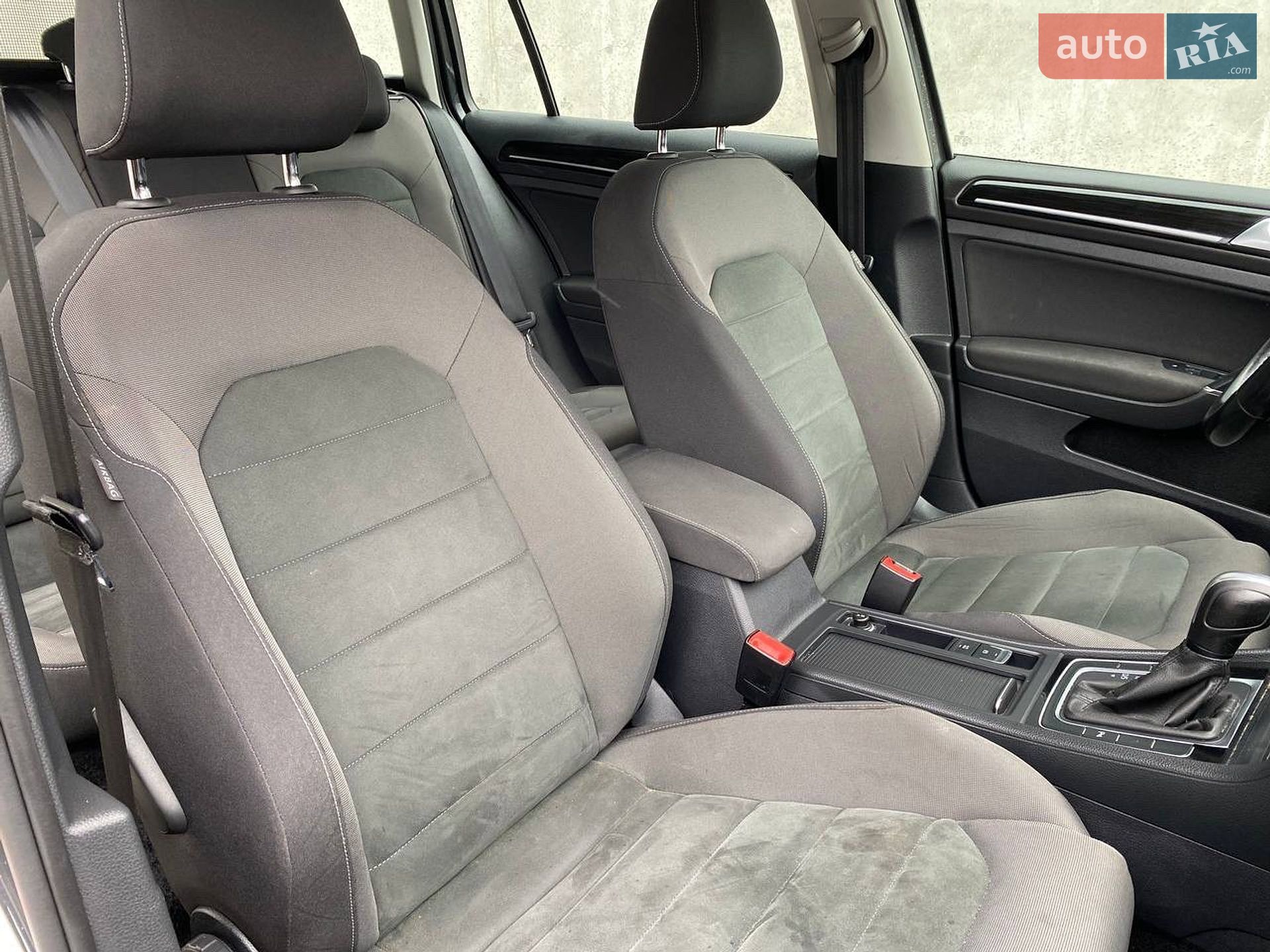 Volkswagen Golf 2019 VIN WVWZZZAUZLP507469 фото оголошення 14 з 31