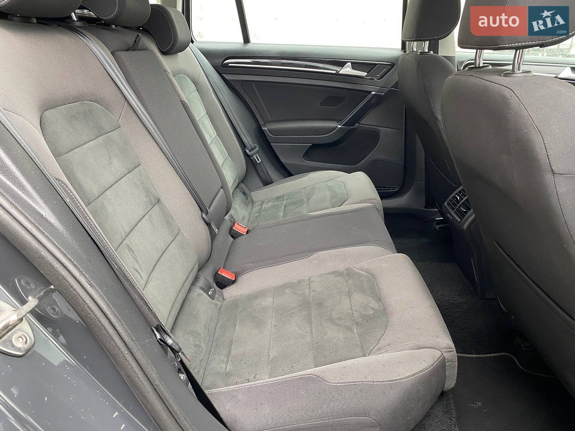Volkswagen Golf 2019 VIN WVWZZZAUZLP507469 фото оголошення 17 з 31