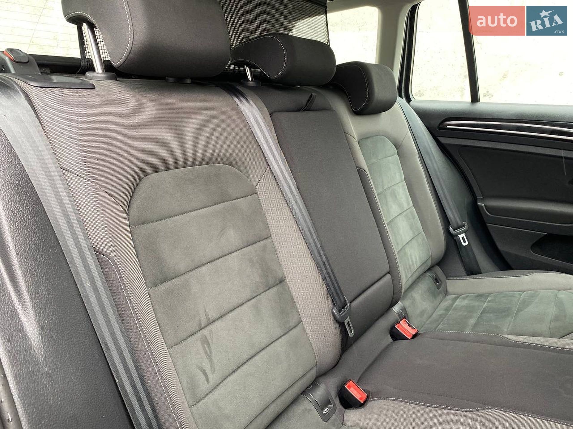 Volkswagen Golf 2019 VIN WVWZZZAUZLP507469 фото оголошення 18 з 31