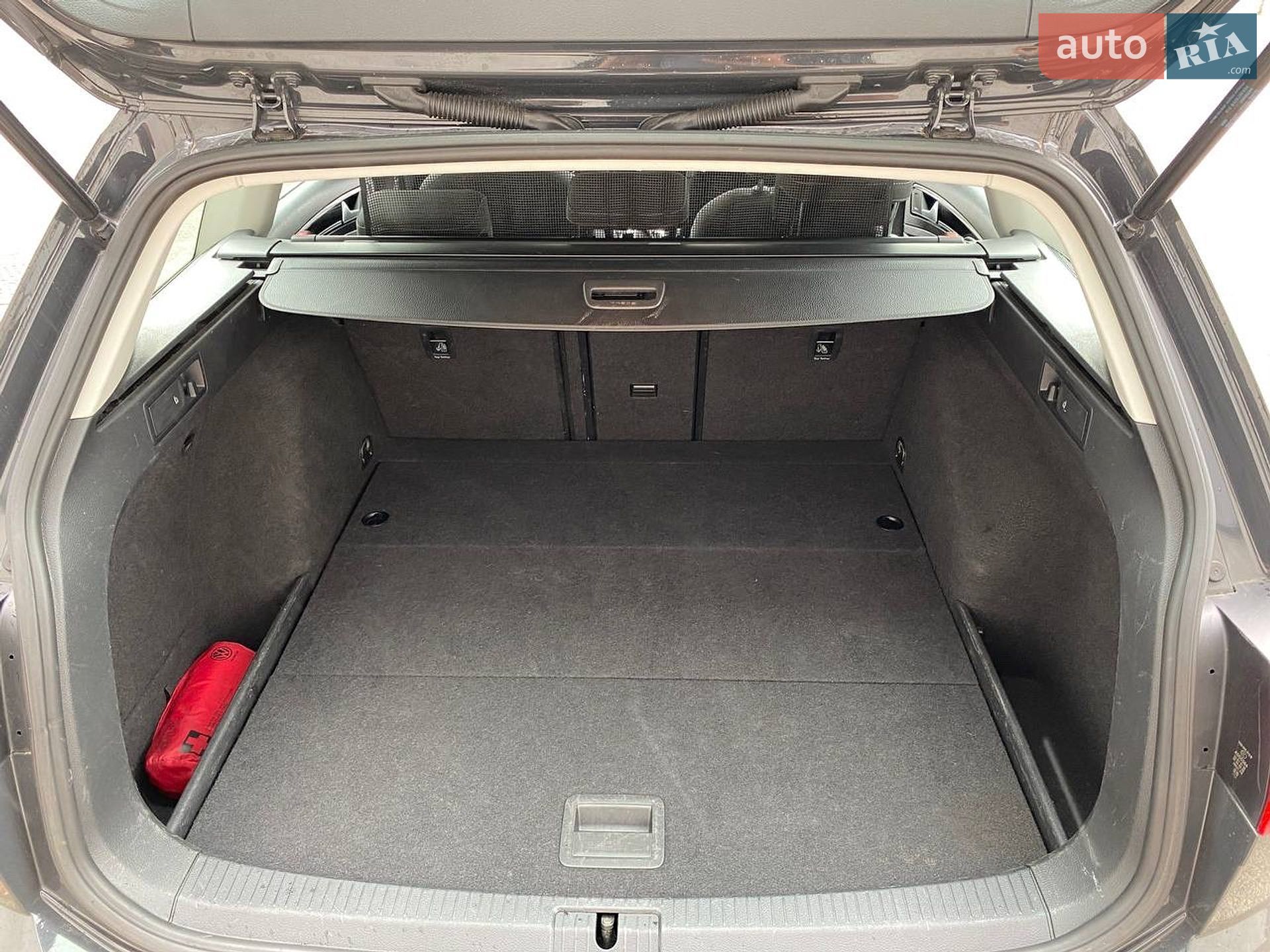 Volkswagen Golf 2019 VIN WVWZZZAUZLP507469 фото оголошення 31 з 31
