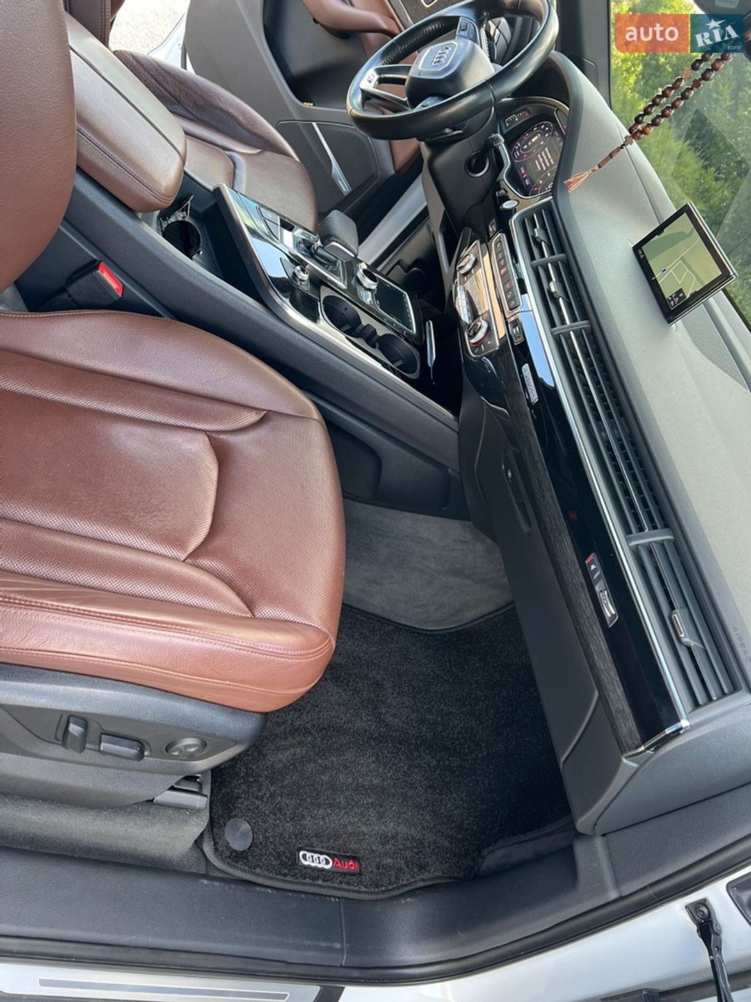 Audi Q7 2018 VIN WA1VAAF74JD029261 фото оголошення 32 з 38