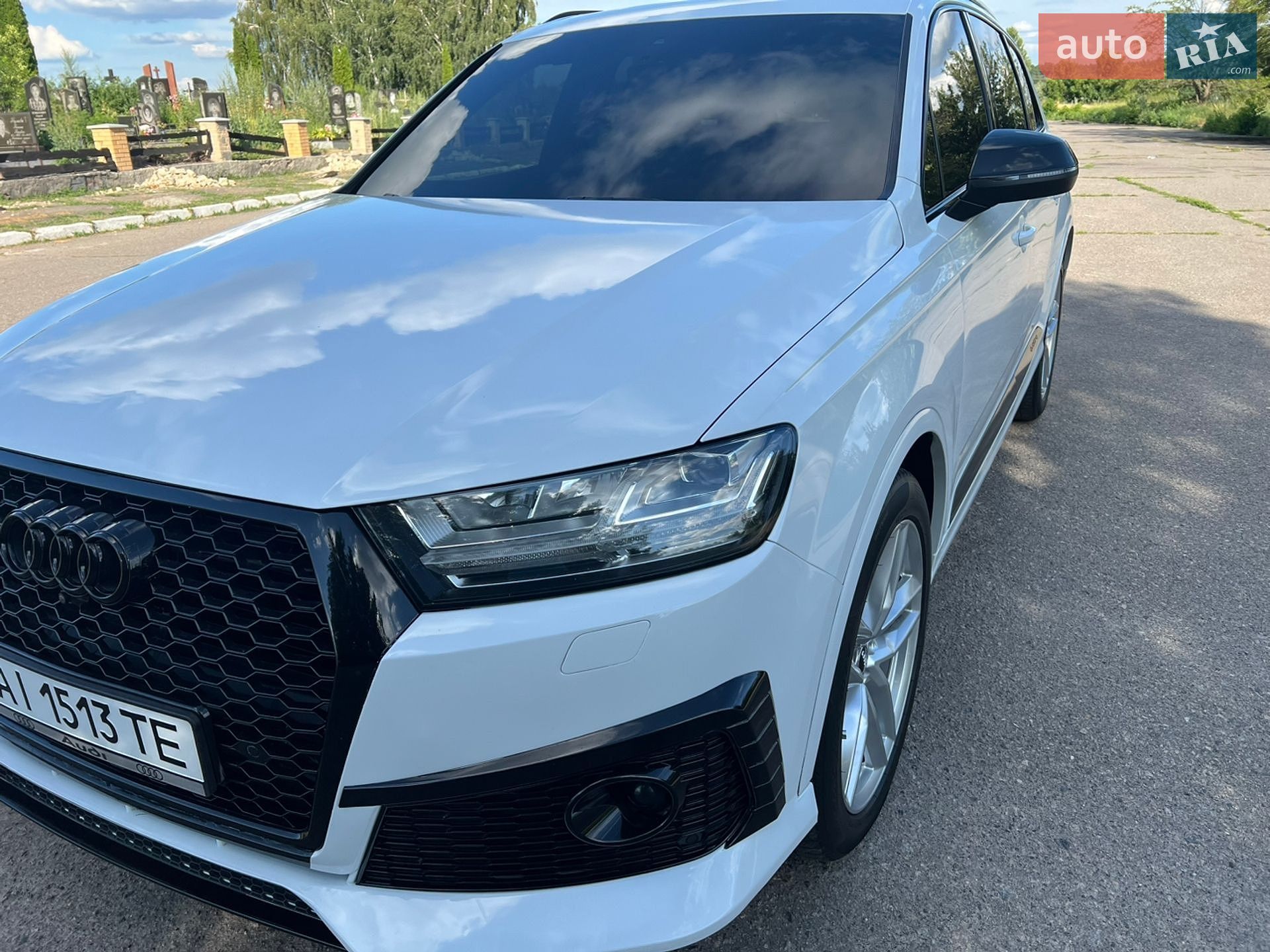 Audi Q7 2018 VIN WA1VAAF74JD029261 фото оголошення 2 з 38