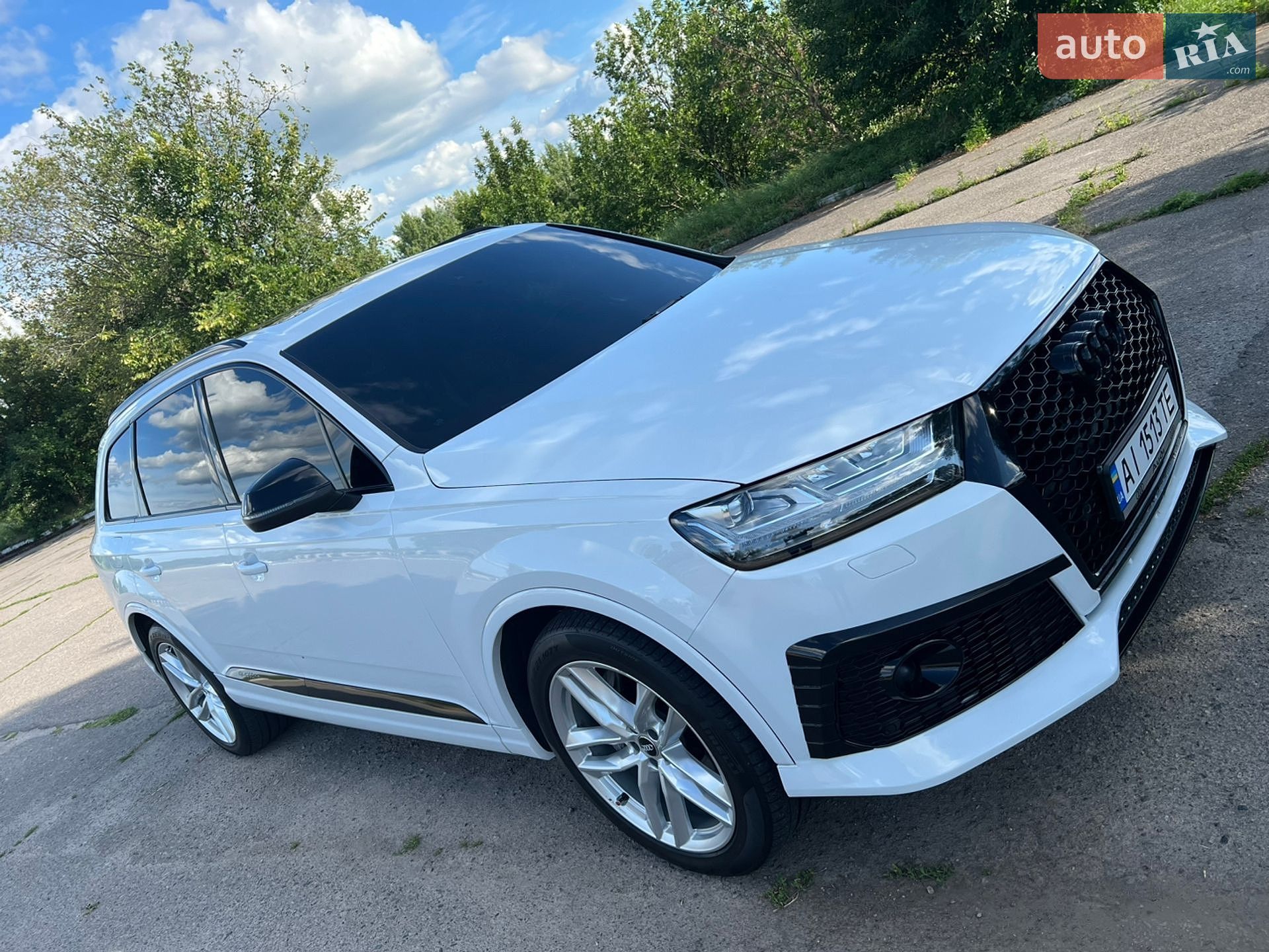Audi Q7 2018 VIN WA1VAAF74JD029261 фото оголошення 5 з 38