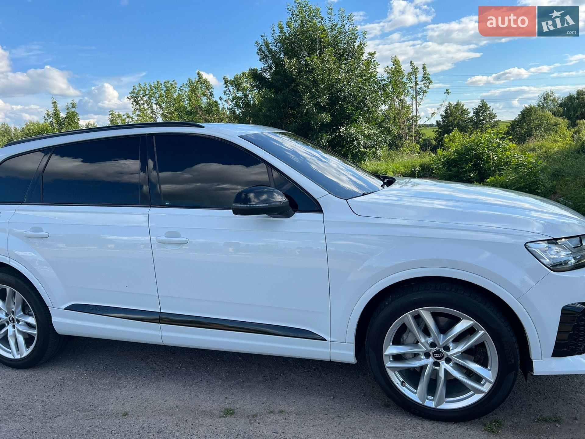 Audi Q7 2018 VIN WA1VAAF74JD029261 фото оголошення 11 з 38