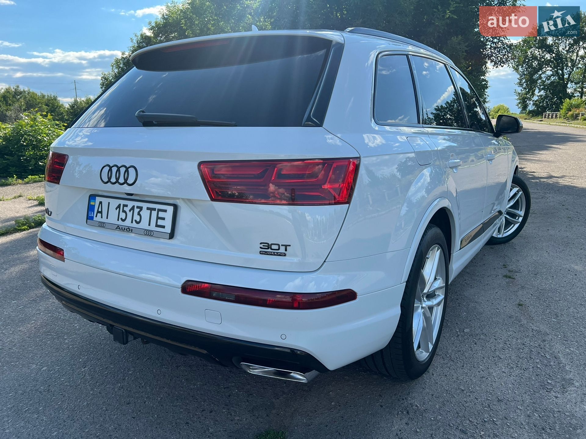 Audi Q7 2018 VIN WA1VAAF74JD029261 фото оголошення 21 з 38