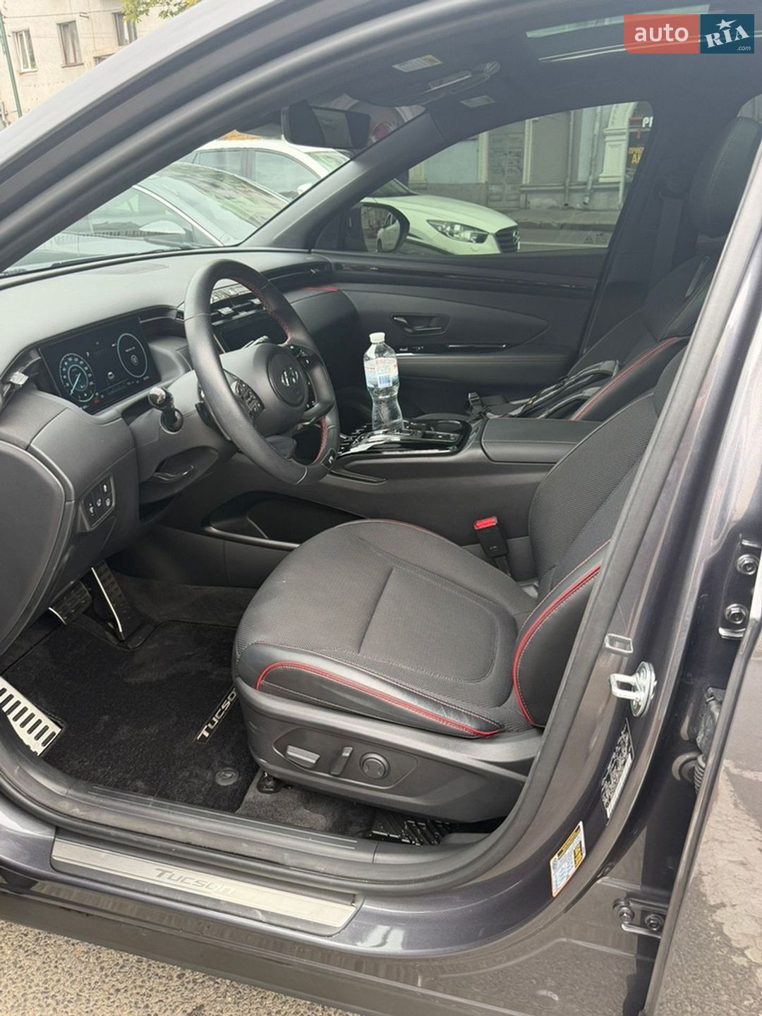 Hyundai Tucson 2024 VIN KM8JFCD19RU194245 фото оголошення 12 з 17
