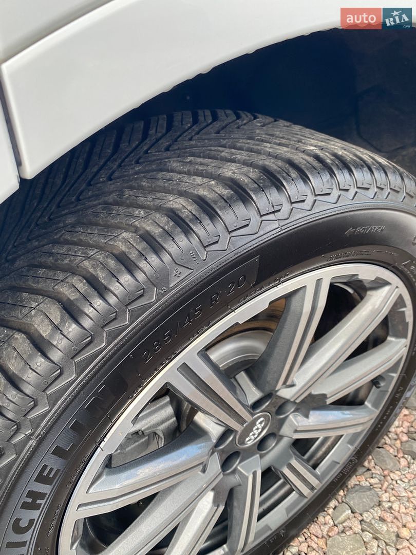 Audi Q7 2019 VIN WA1LHAF77KD038671 фото оголошення 36 з 50