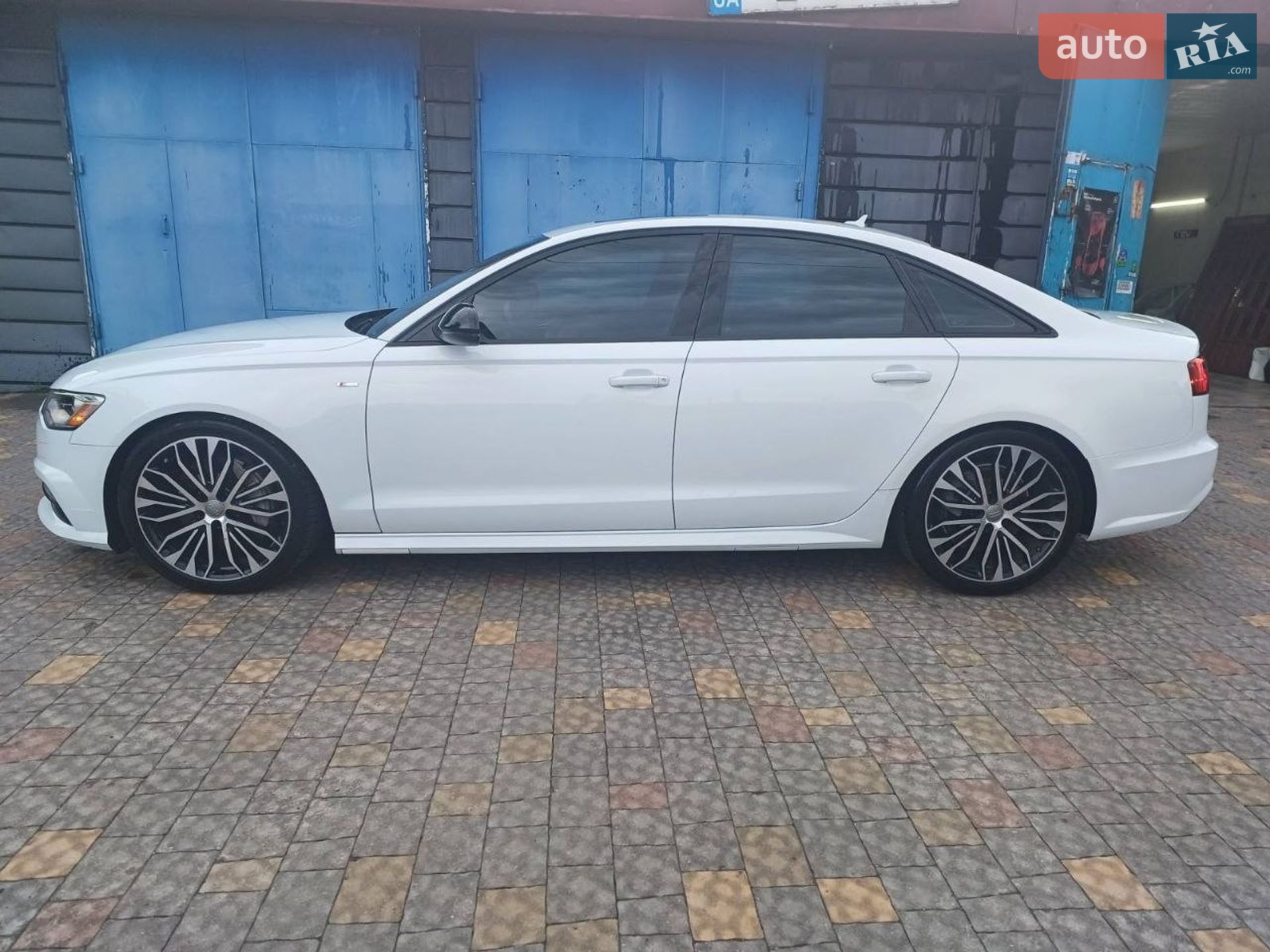 Audi A6 2017 VIN WAUF8AFC4JN050377 фото оголошення 15 з 24