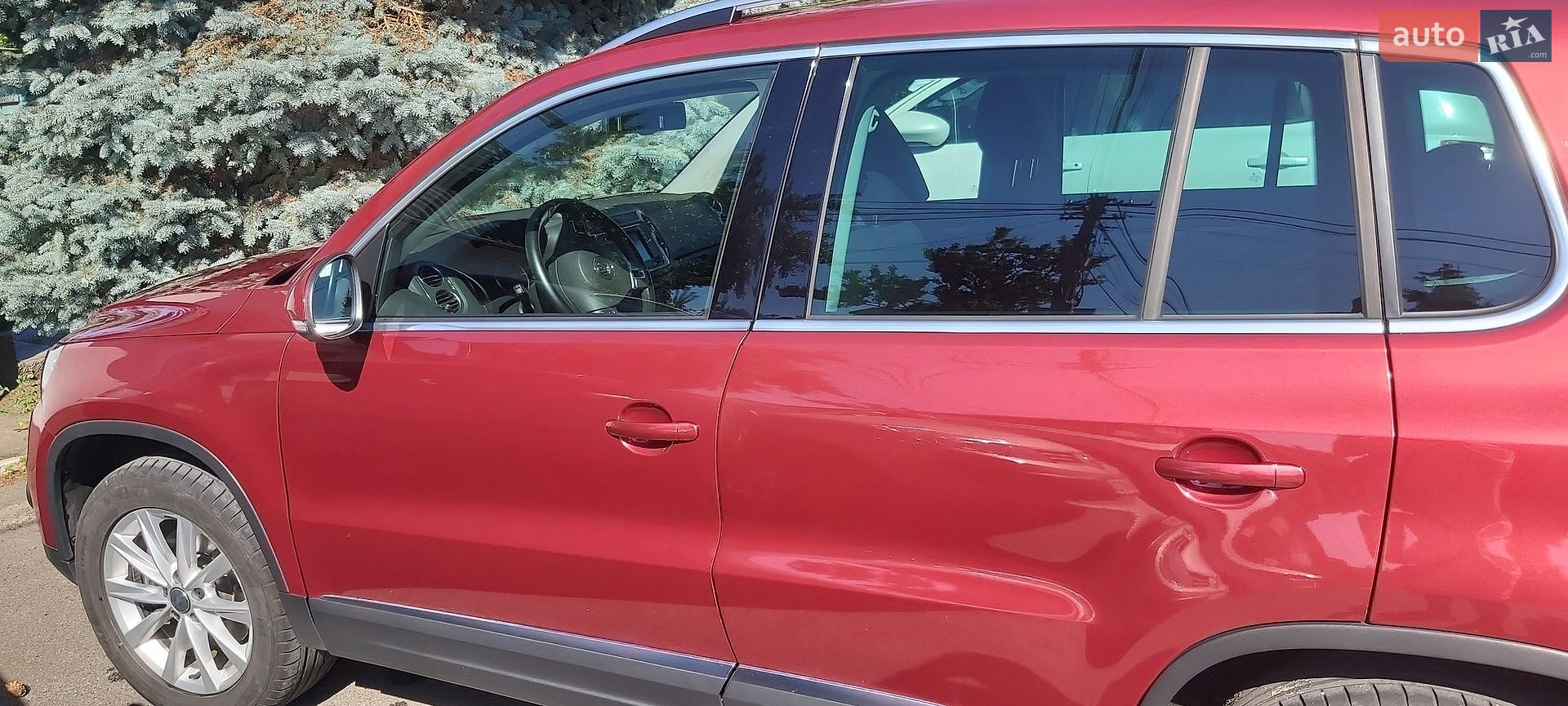 Volkswagen Tiguan 2015 VIN WVGZZZ5NZGW034717 фото оголошення 2 з 11