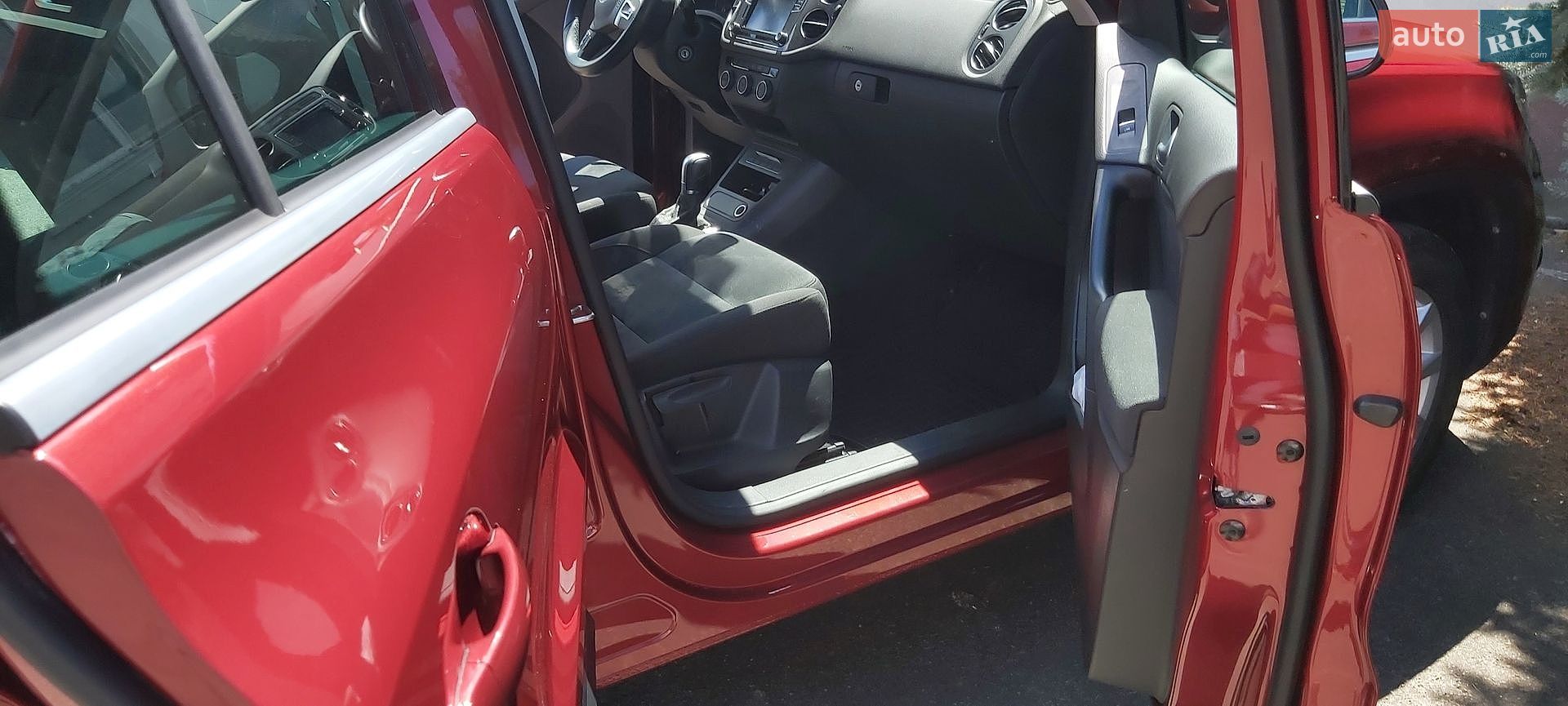 Volkswagen Tiguan 2015 VIN WVGZZZ5NZGW034717 фото оголошення 14 з 16