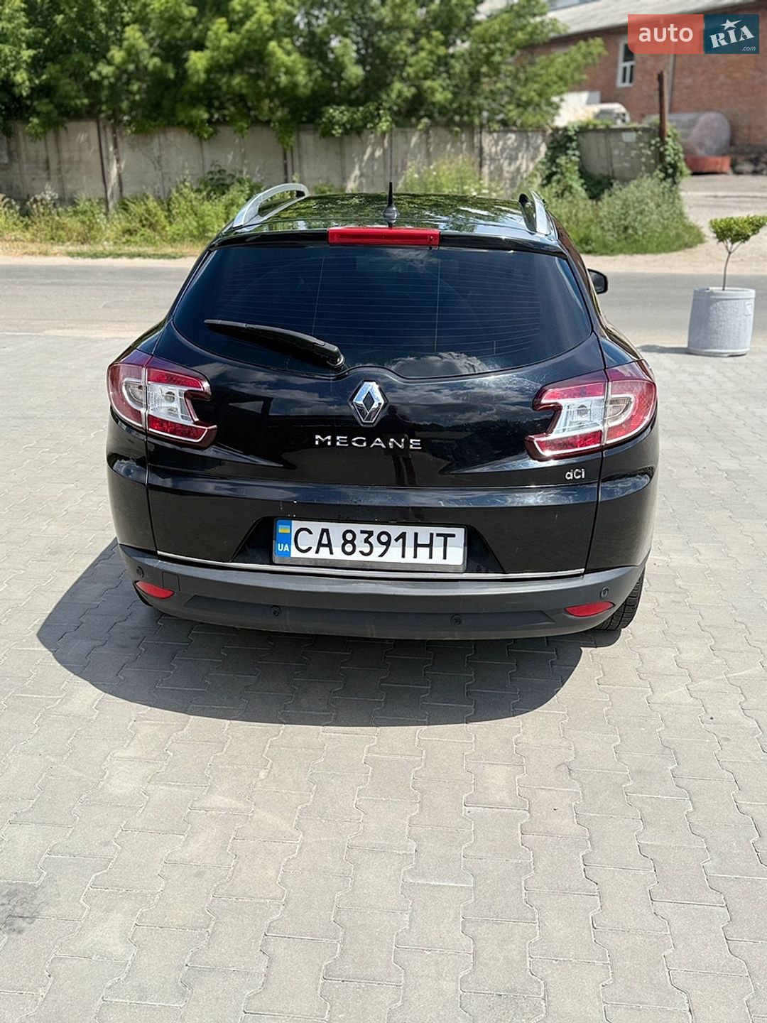 Renault Megane 2015 VIN VF1KZ030H54654323 фото оголошення 2 з 23