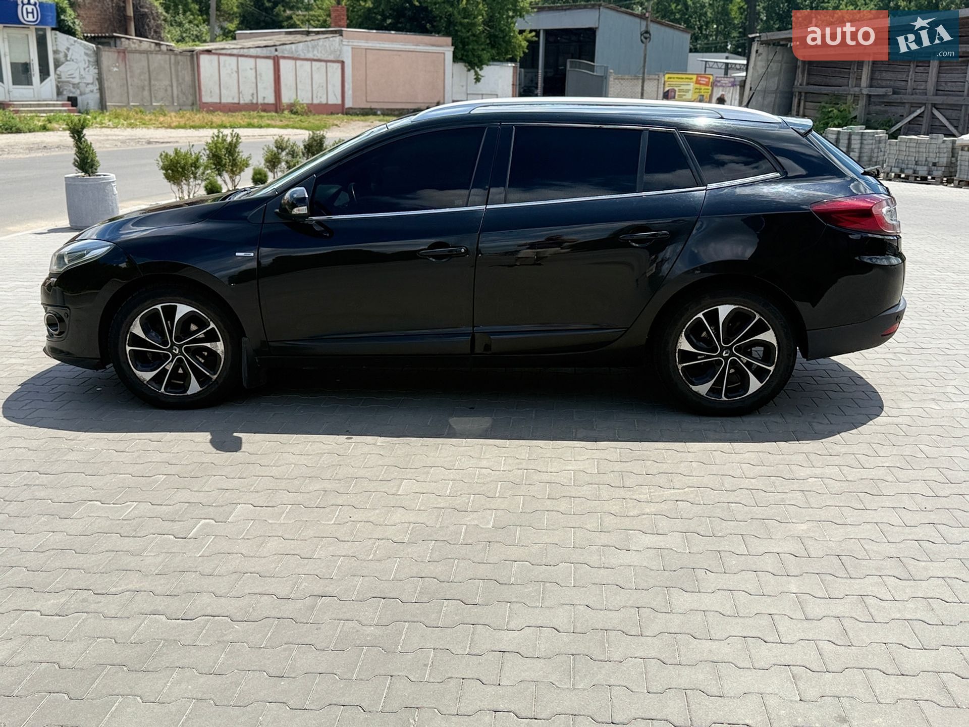 Renault Megane 2015 VIN VF1KZ030H54654323 фото оголошення 16 з 23