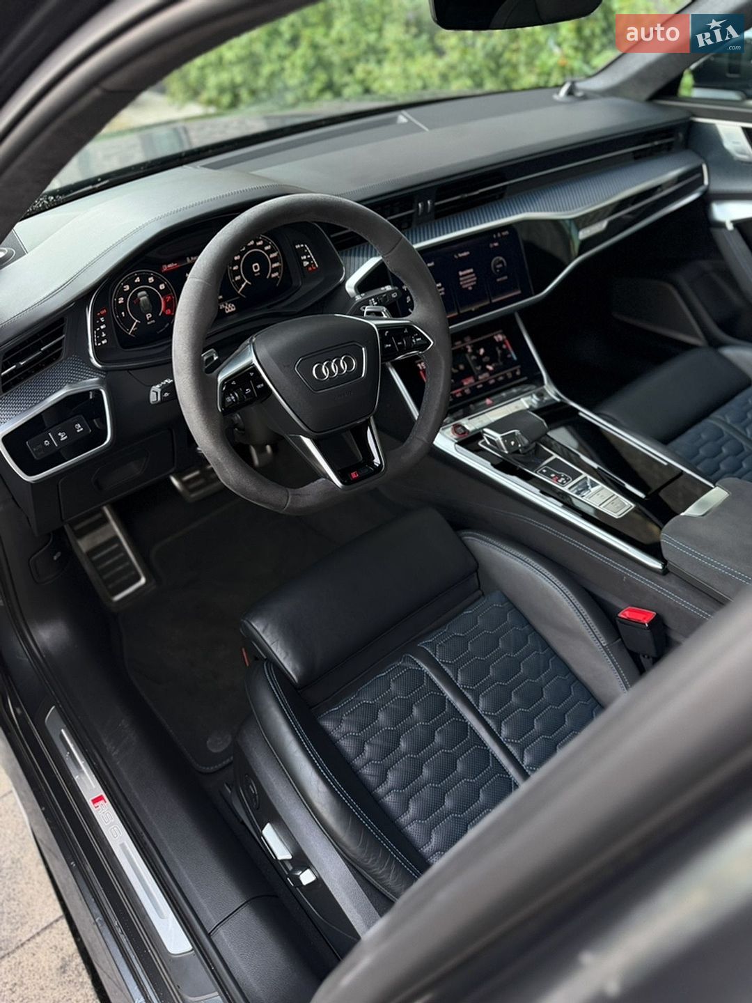 Audi RS6 2023 VIN WUAZZZF29RN903826 фото оголошення 19 з 30