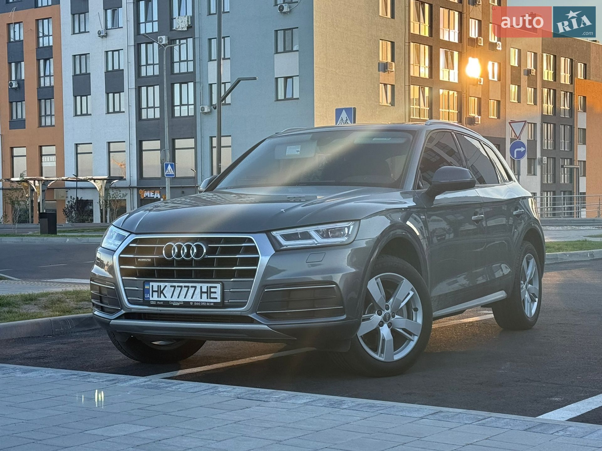 Audi Q5 2018 VIN WA1ANAFY9J2013354 фото оголошення 33 з 33
