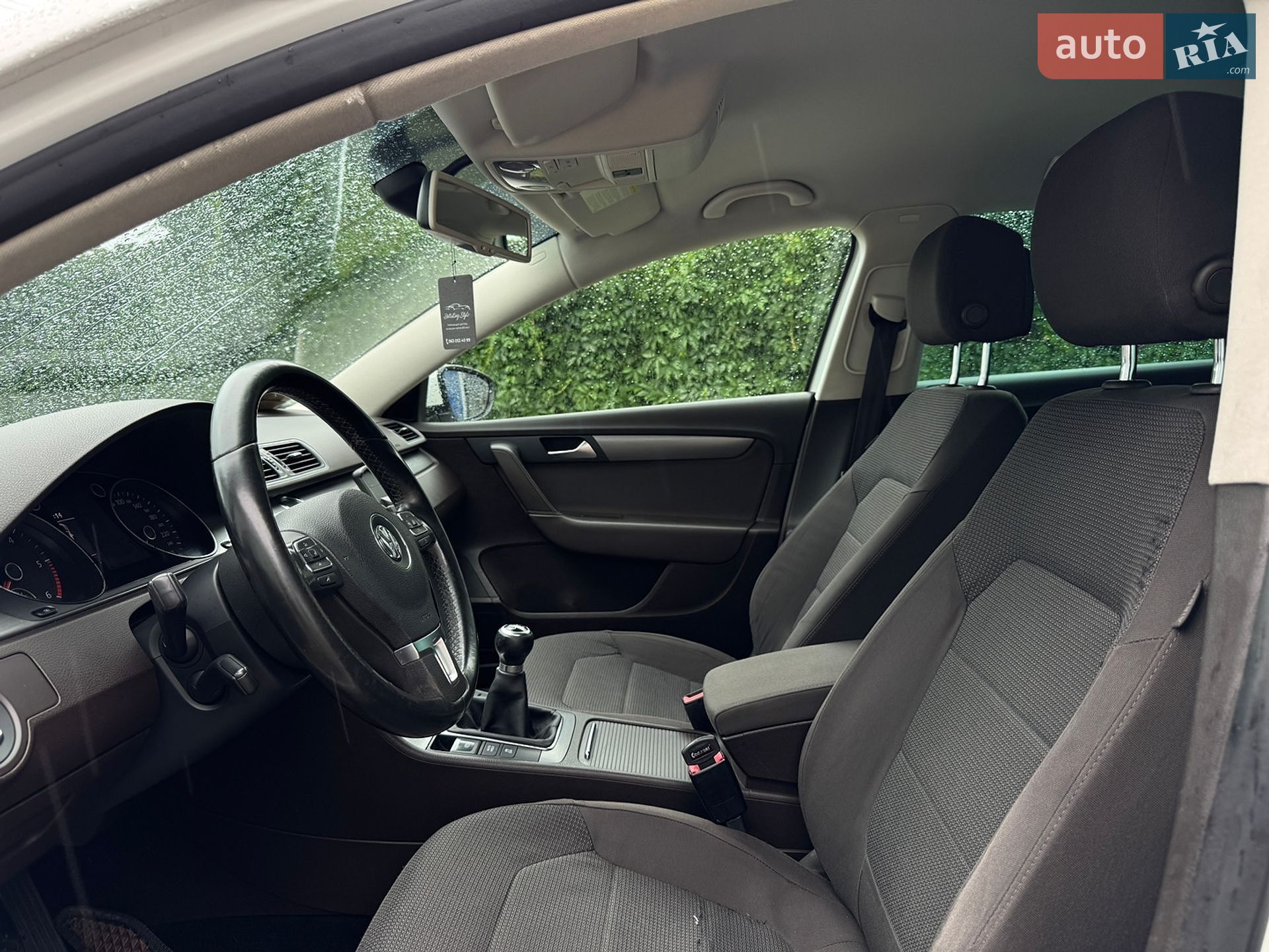 Volkswagen Passat 2011 VIN WVWZZZ3CZCE065580 фото оголошення 14 з 36