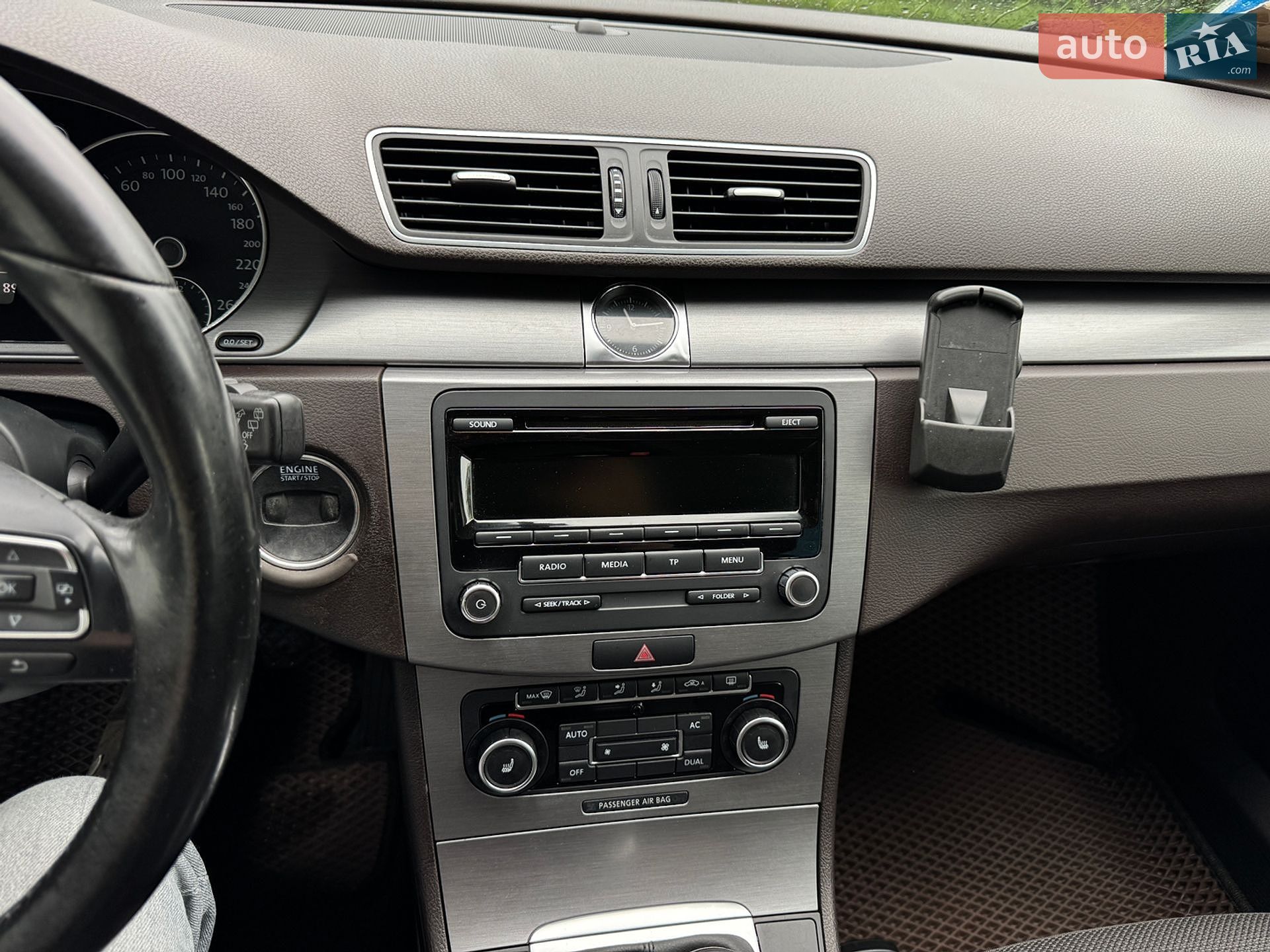 Volkswagen Passat 2011 VIN WVWZZZ3CZCE065580 фото оголошення 16 з 36