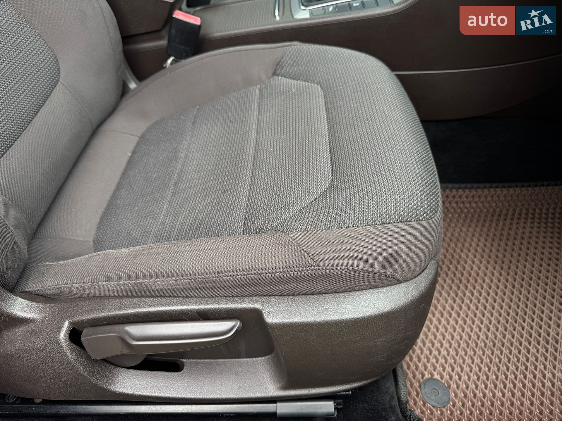 Volkswagen Passat 2011 VIN WVWZZZ3CZCE065580 фото оголошення 29 з 36
