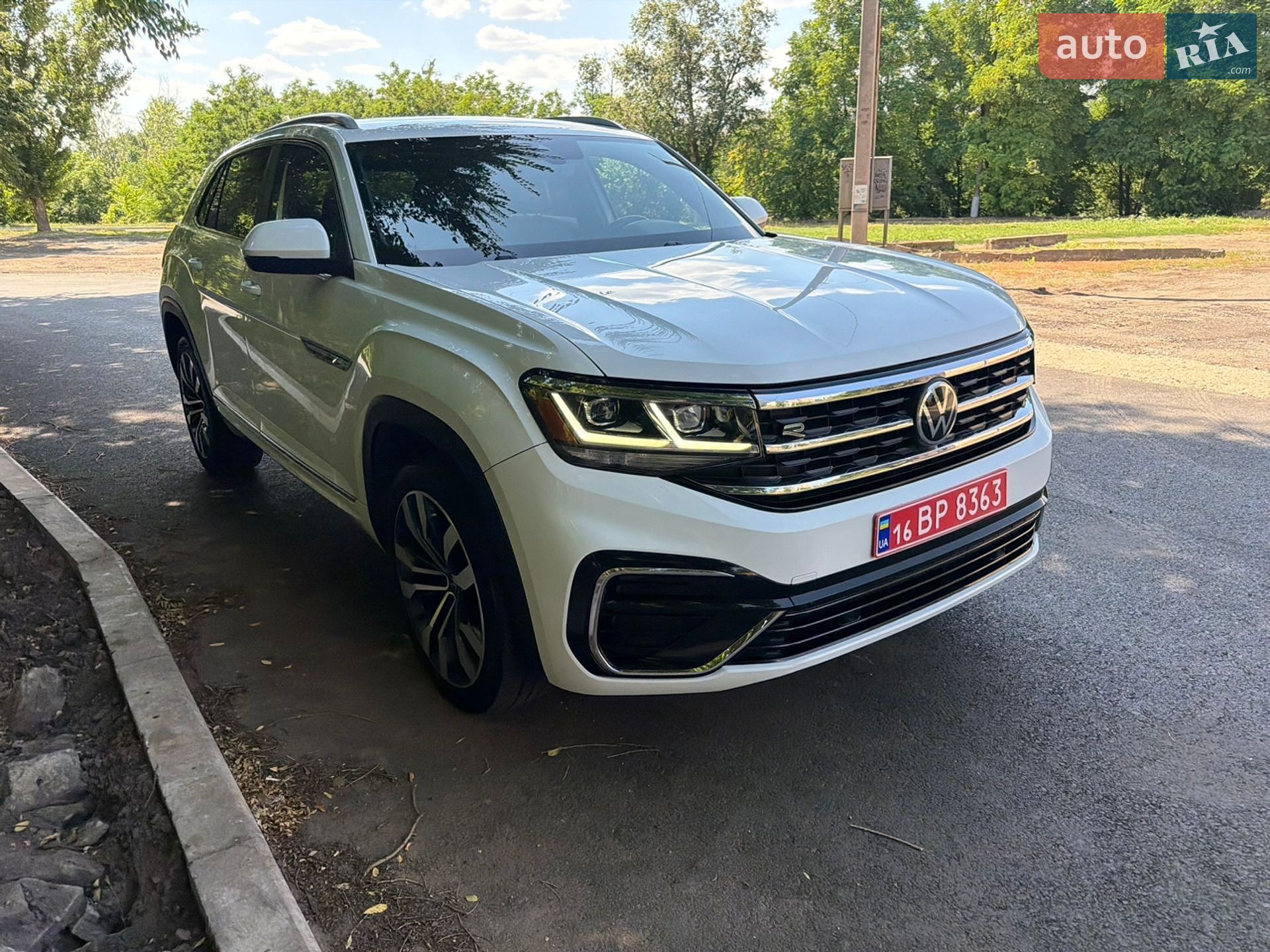Volkswagen Atlas 2020 VIN 1V2RE2CAXLC208977 фото оголошення 5 з 31