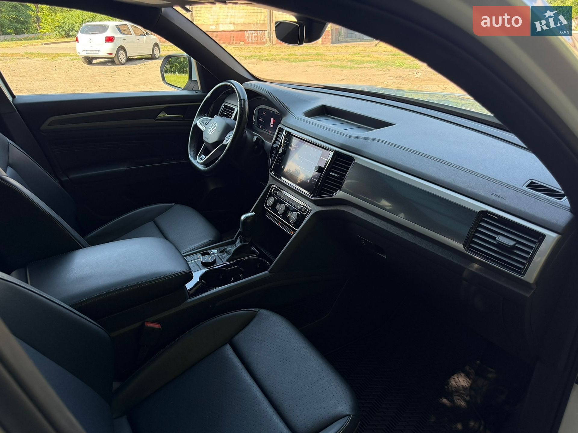 Volkswagen Atlas 2020 VIN 1V2RE2CAXLC208977 фото оголошення 26 з 36
