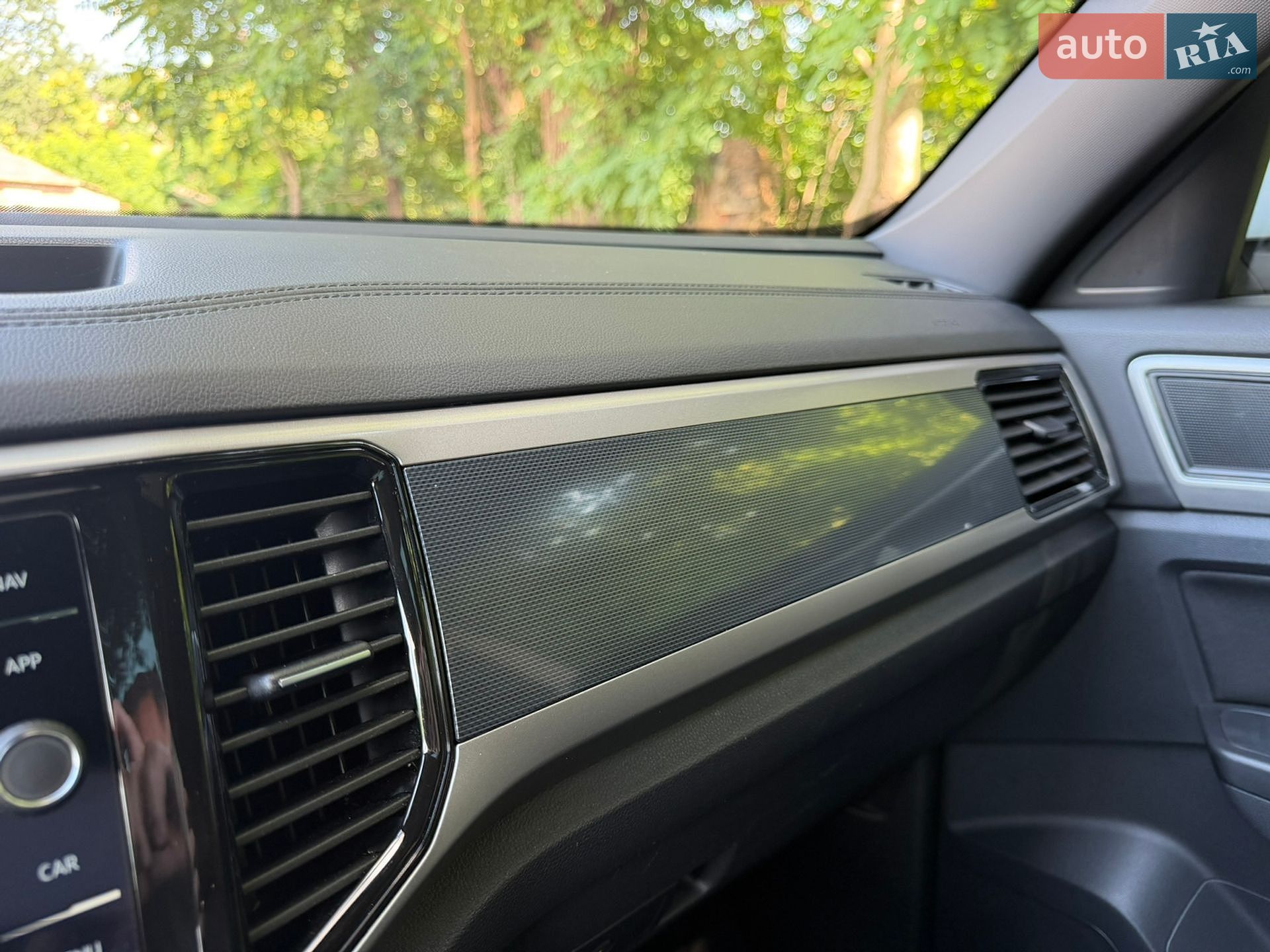 Volkswagen Atlas 2020 VIN 1V2RE2CAXLC208977 фото оголошення 30 з 36
