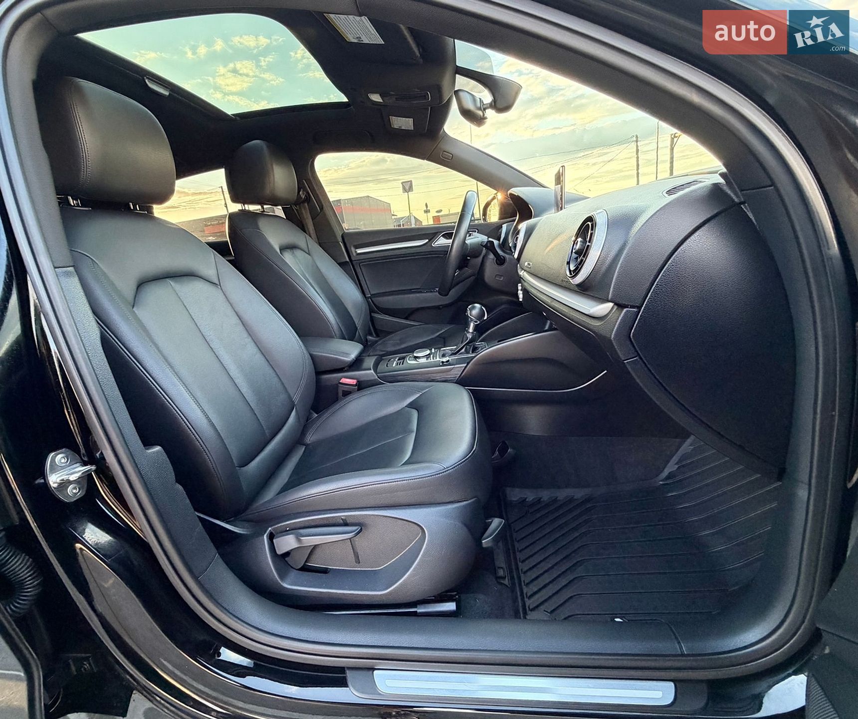 Audi A3 2017 VIN WAUAUGFF0H1079847 фото оголошення 69 з 75