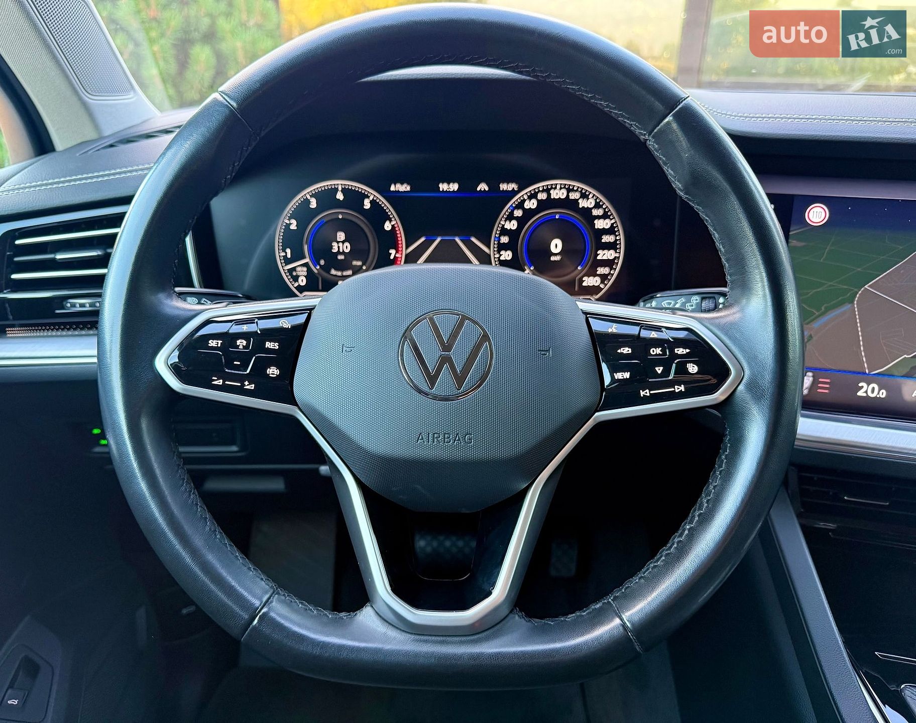Volkswagen Touareg 2022 VIN WVGZZZCRZND020754 фото оголошення 17 з 49