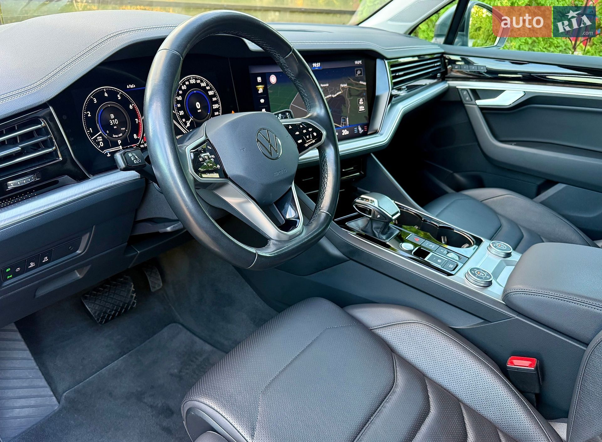 Volkswagen Touareg 2022 VIN WVGZZZCRZND020754 фото оголошення 19 з 49