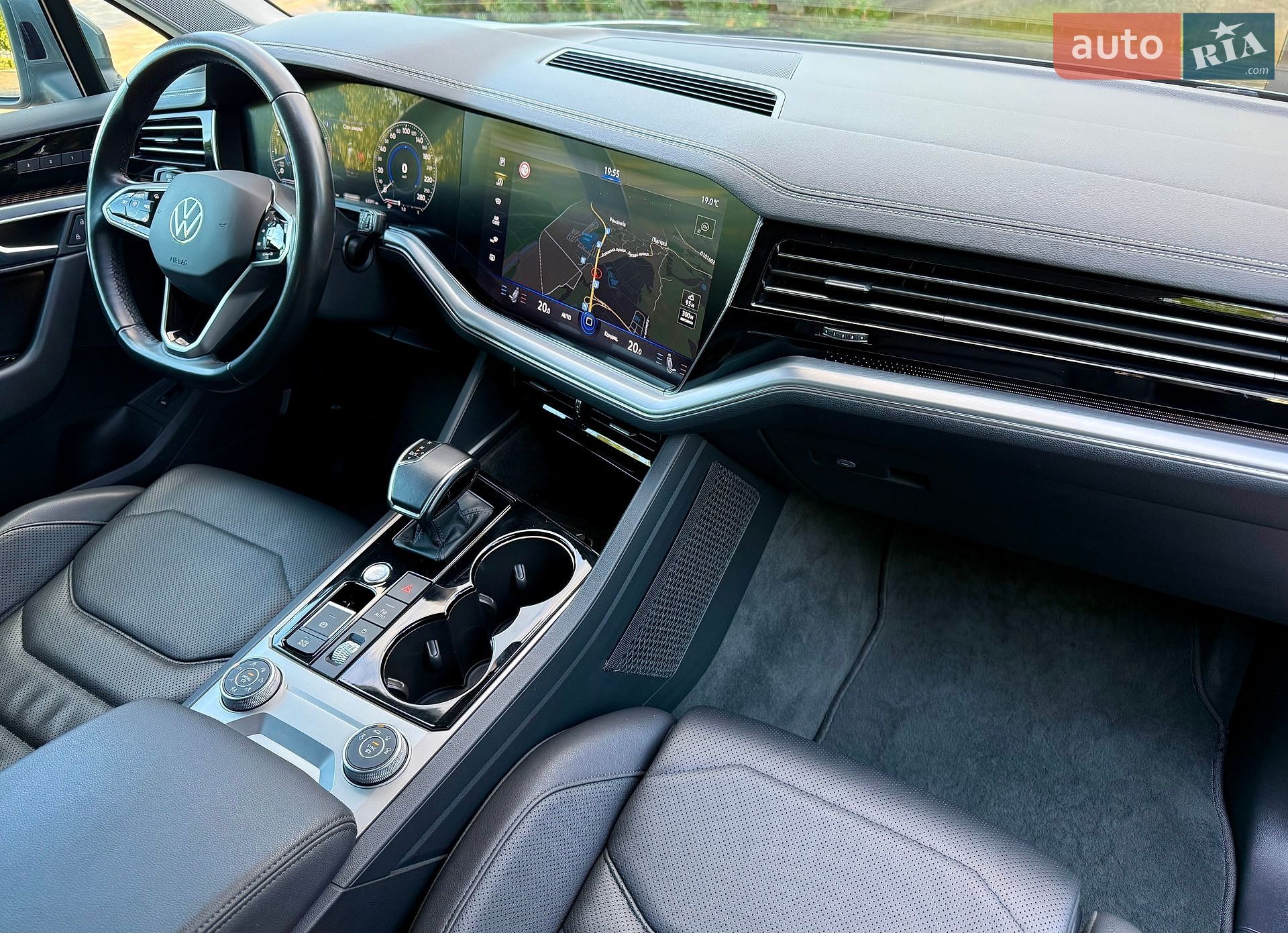 Volkswagen Touareg 2022 VIN WVGZZZCRZND020754 фото оголошення 22 з 49