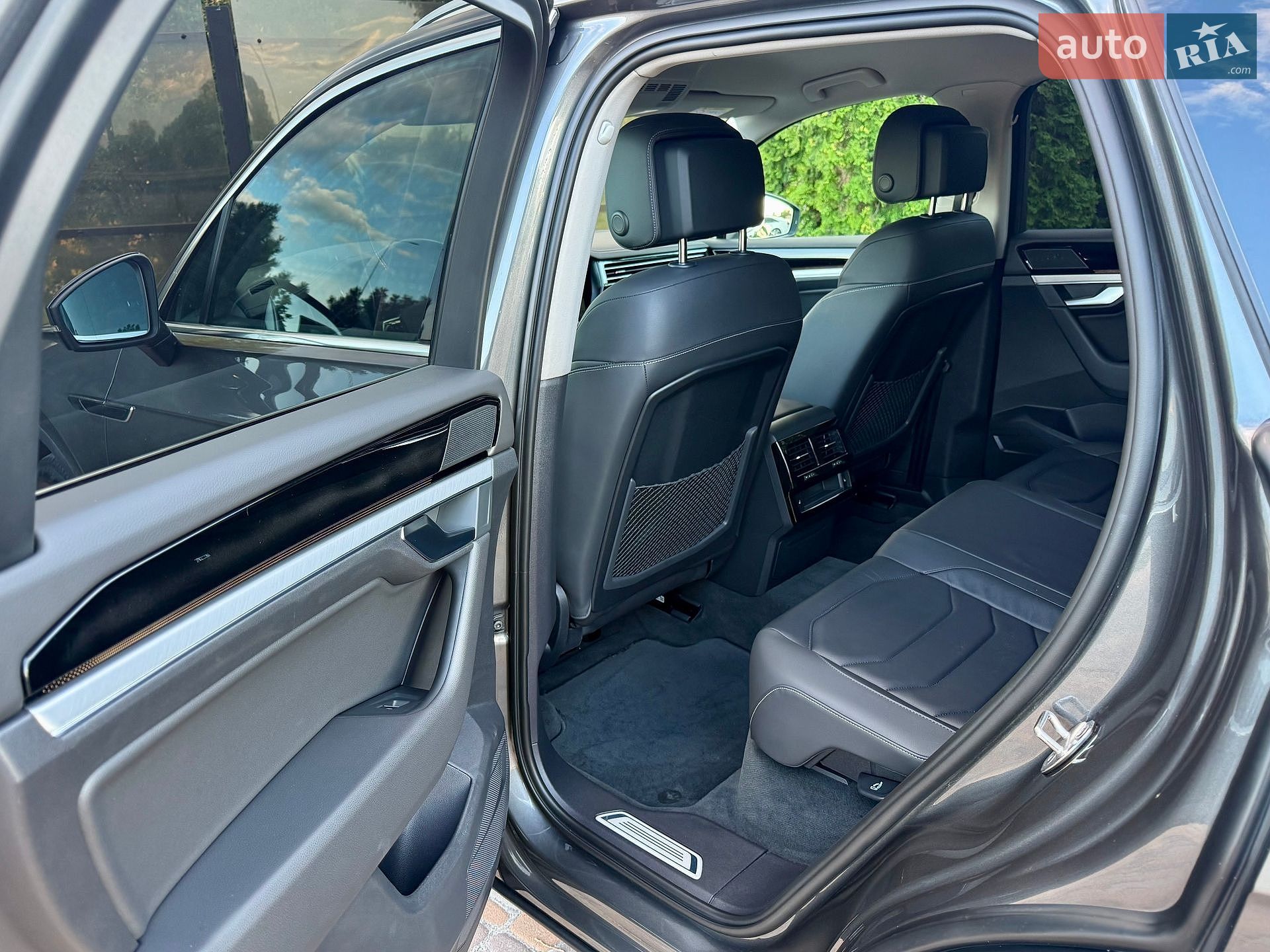 Volkswagen Touareg 2022 VIN WVGZZZCRZND020754 фото оголошення 25 з 49