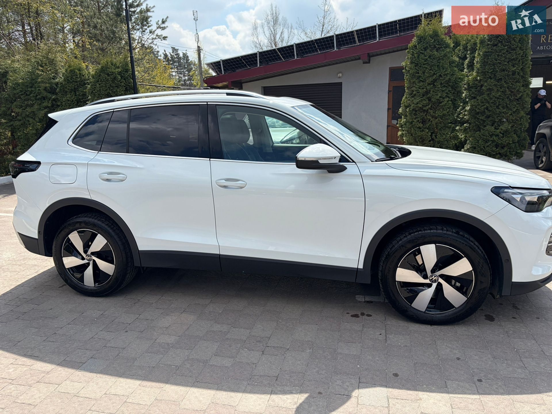 Volkswagen Tiguan 2024 VIN WVGZZZCT4SW501122 фото оголошення 2 з 21