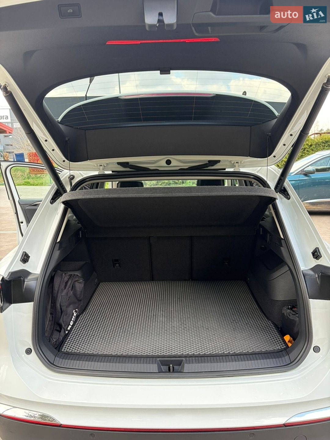 Volkswagen Tiguan 2024 VIN WVGZZZCT4SW501122 фото оголошення 15 з 21
