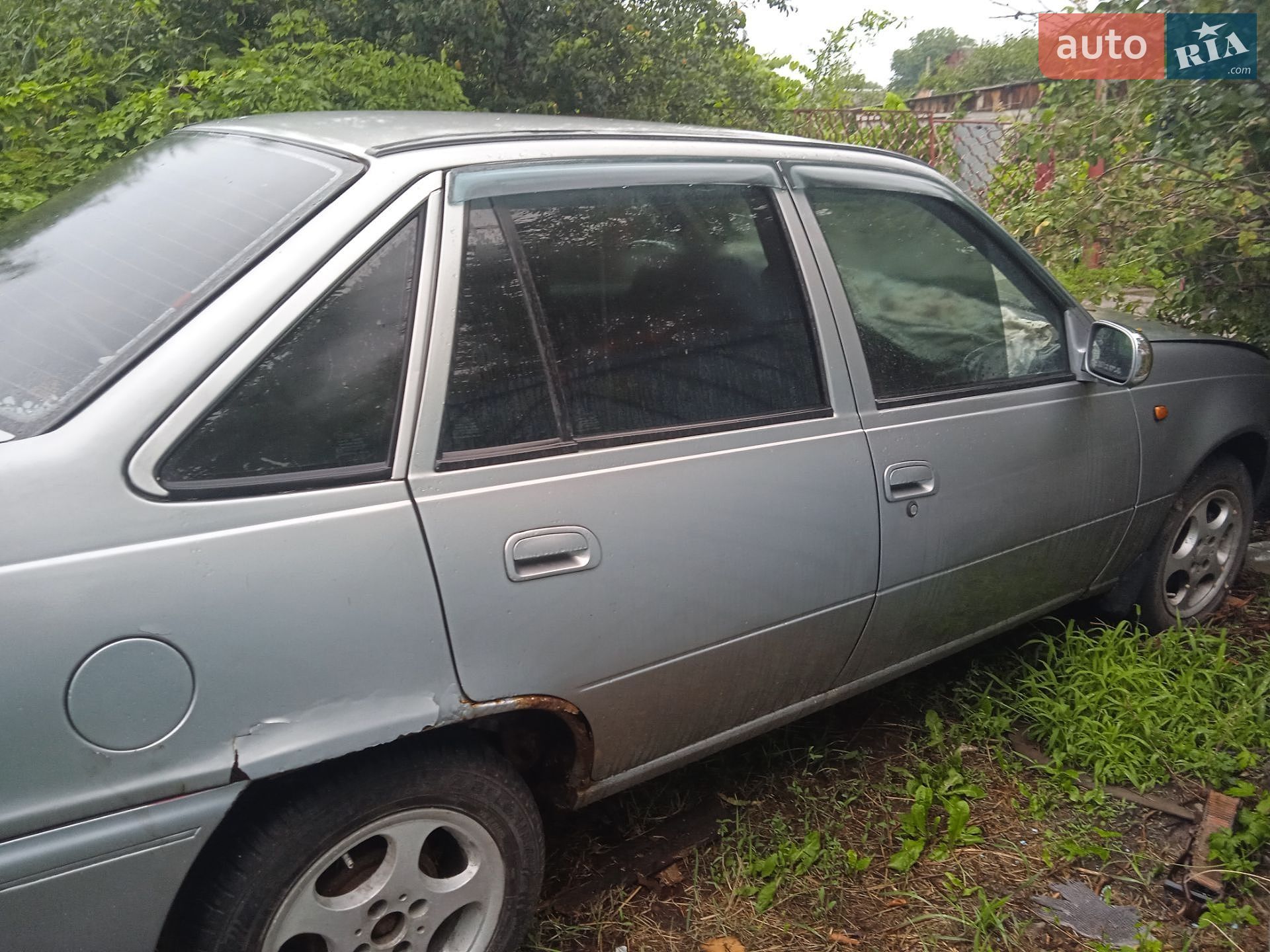 Daewoo Nexia 1995 VIN KLATF19V1SB618759 фото оголошення 3 з 7