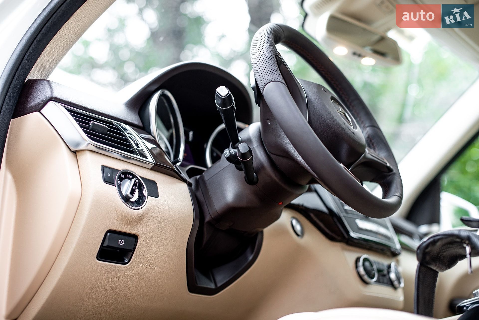 MERCEDES-BENZ GLE-Class 2017 VIN 4JGDA5HB4HA954219 фото оголошення 20 з 43