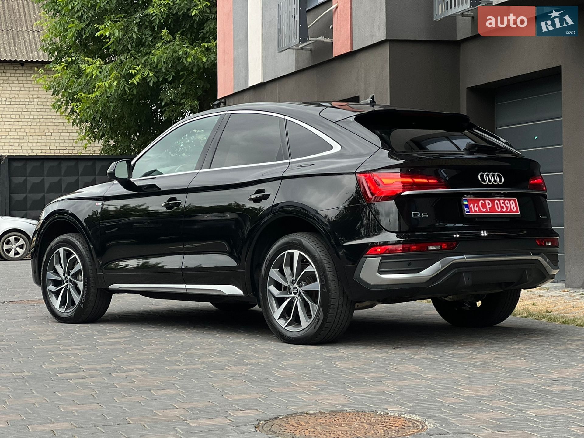 Audi Q5 Sportback 2022 VIN WA14AAFY0N2048170 фото оголошення 3 з 32
