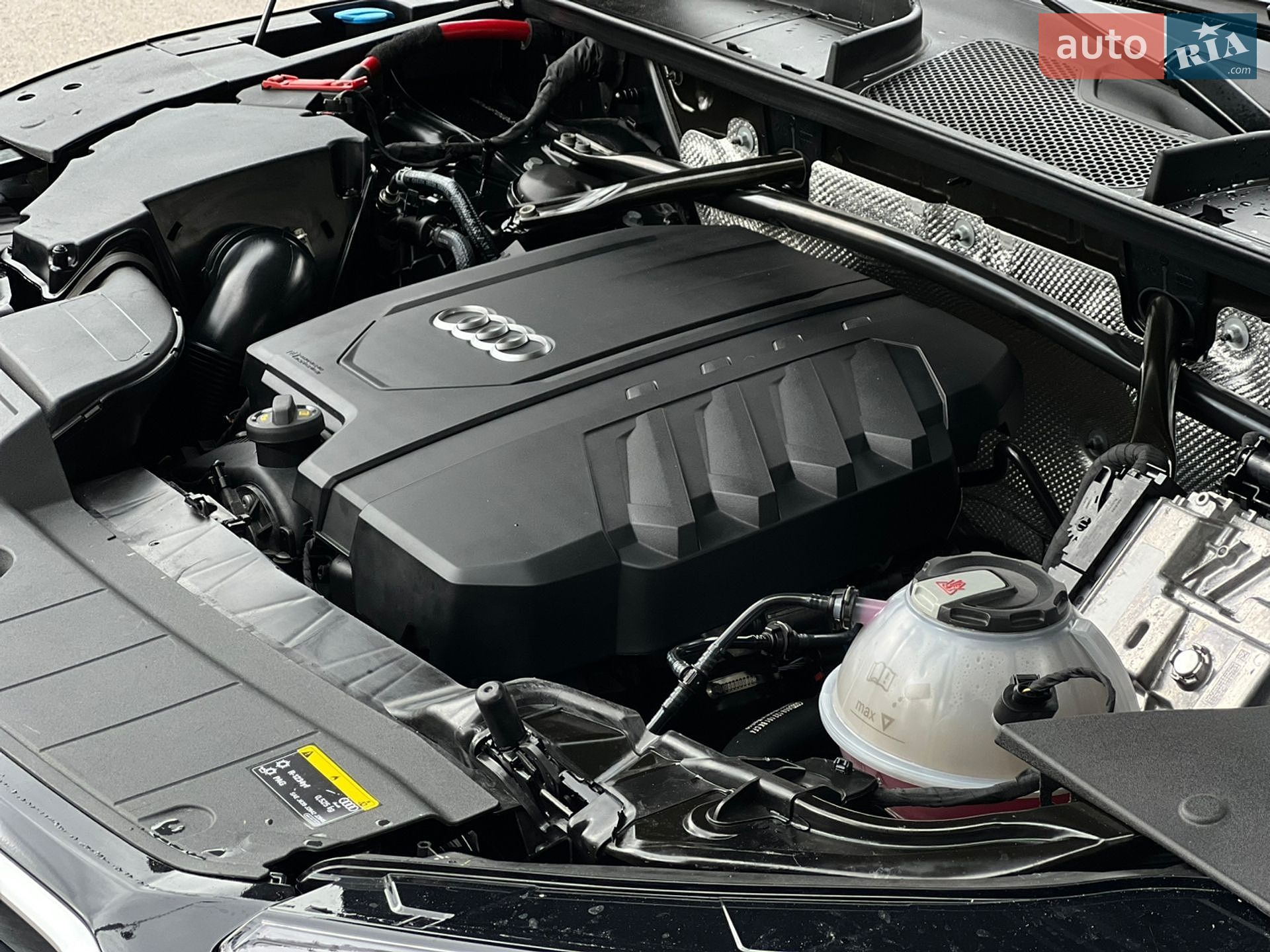 Audi Q5 Sportback 2022 VIN WA14AAFY0N2048170 фото оголошення 8 з 32