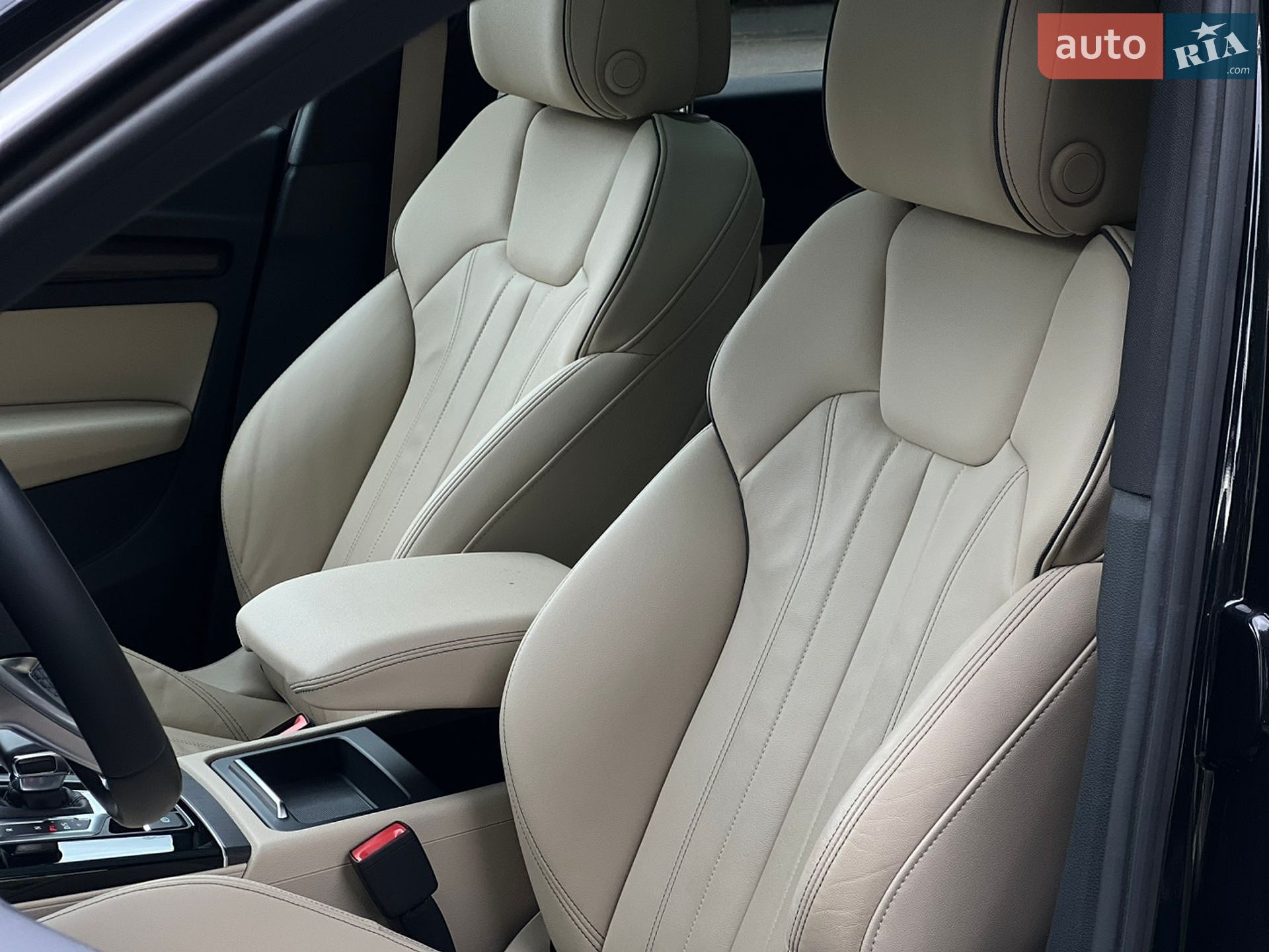 Audi Q5 Sportback 2022 VIN WA14AAFY0N2048170 фото оголошення 16 з 32