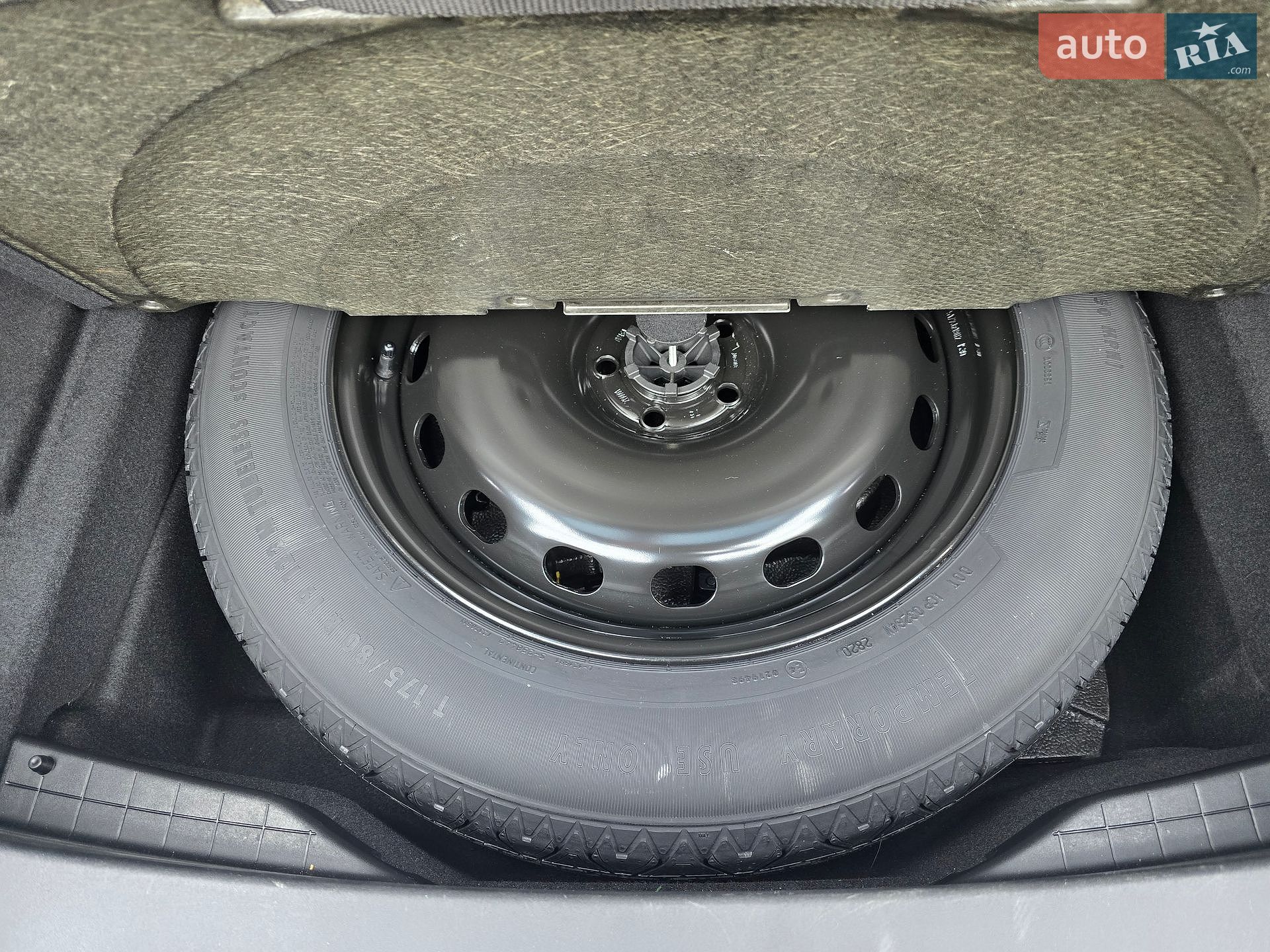 Land Rover Range Rover Velar 2020 VIN SALYA2BN6LA288022 фото оголошення 4 з 35