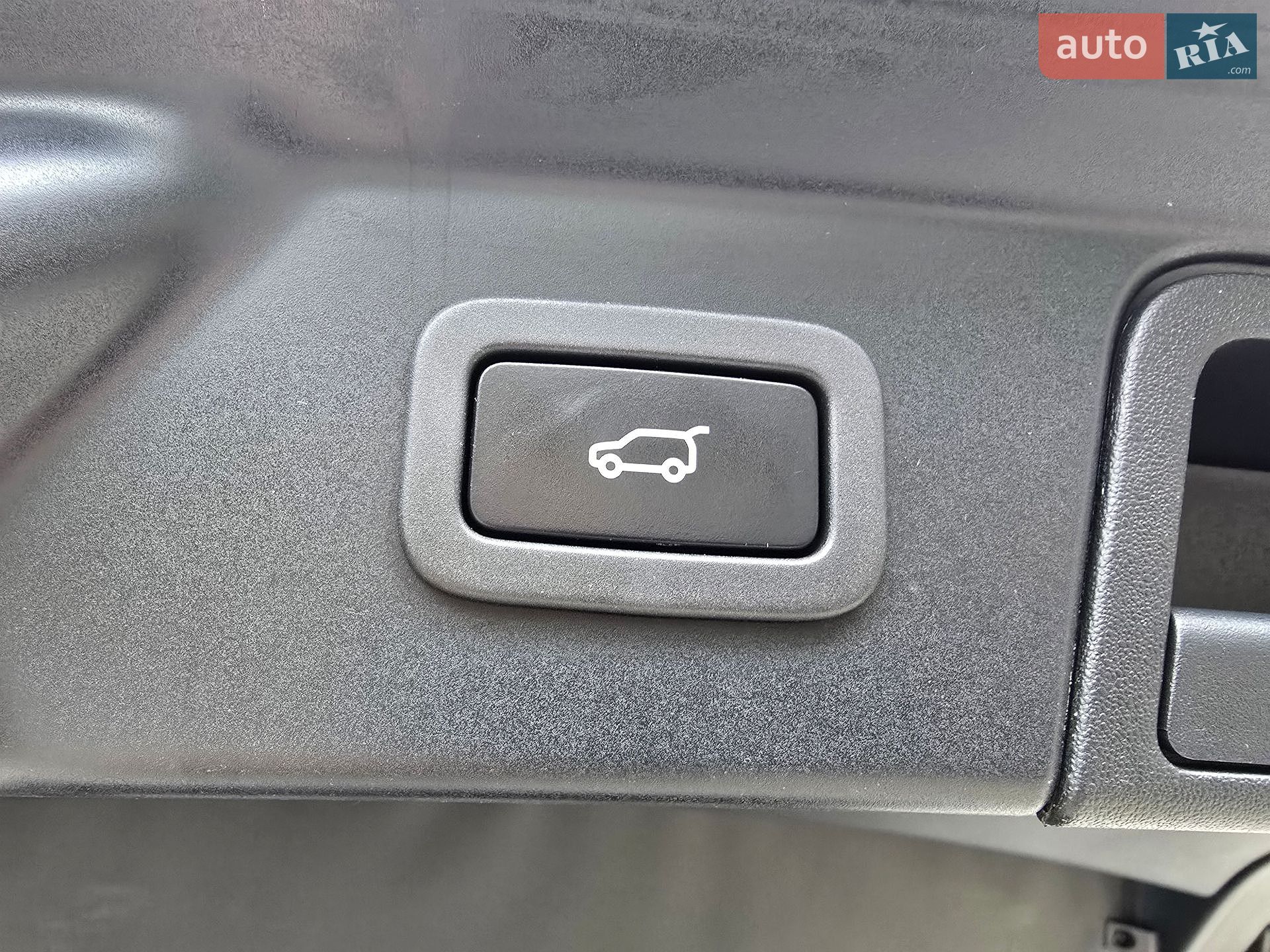 Land Rover Range Rover Velar 2020 VIN SALYA2BN6LA288022 фото оголошення 5 з 35