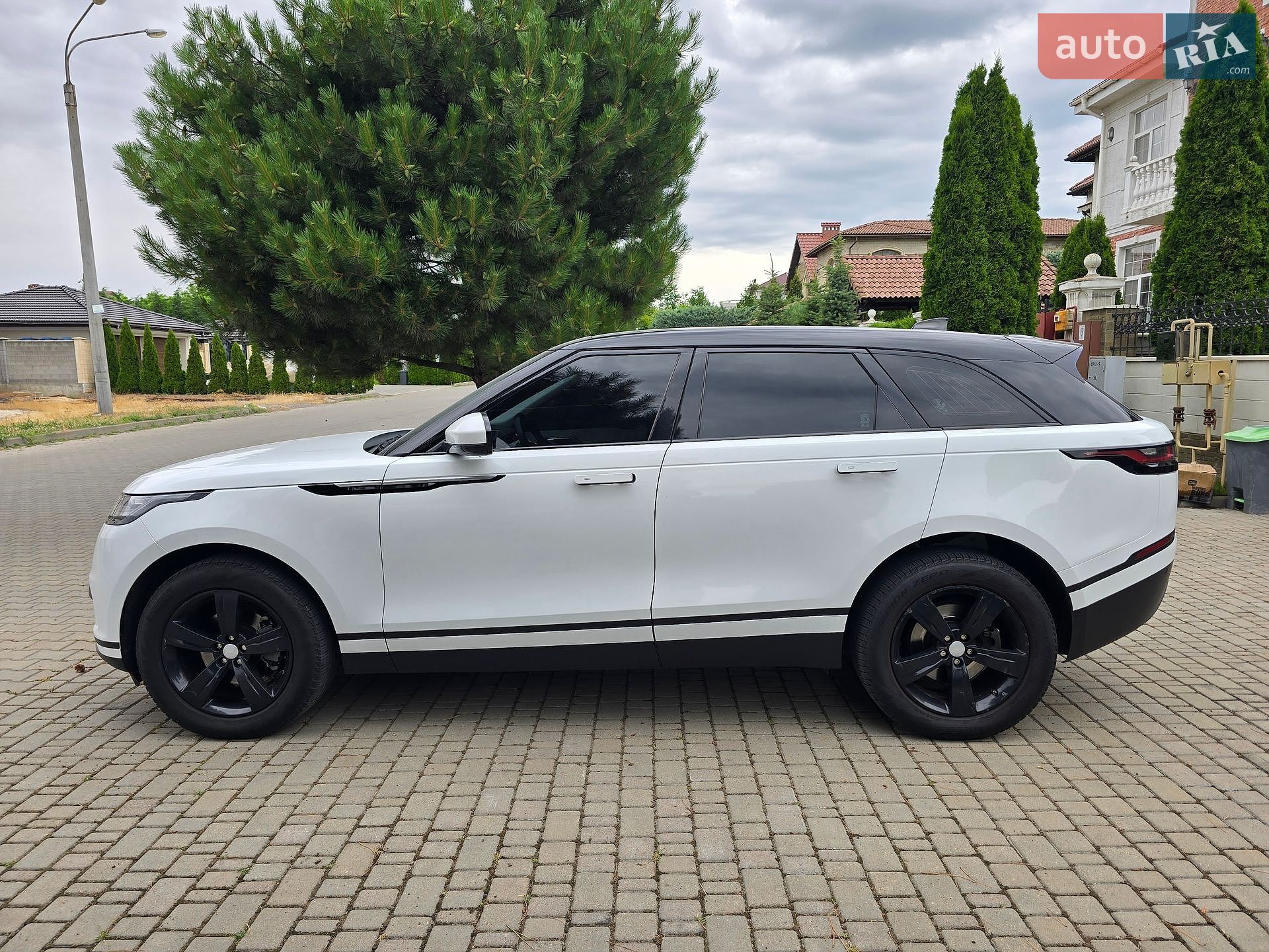 Land Rover Range Rover Velar 2020 VIN SALYA2BN6LA288022 фото оголошення 8 з 35