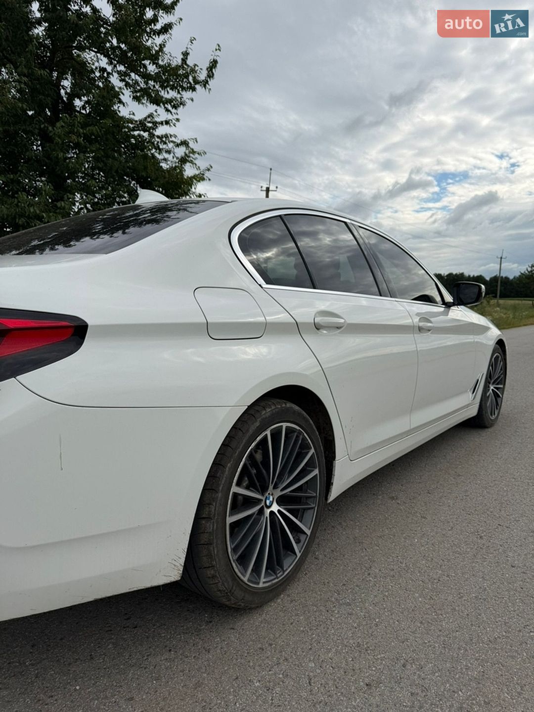 BMW 5 Series 2020 VIN WBA53BH01MWX05211 фото оголошення 11 з 24