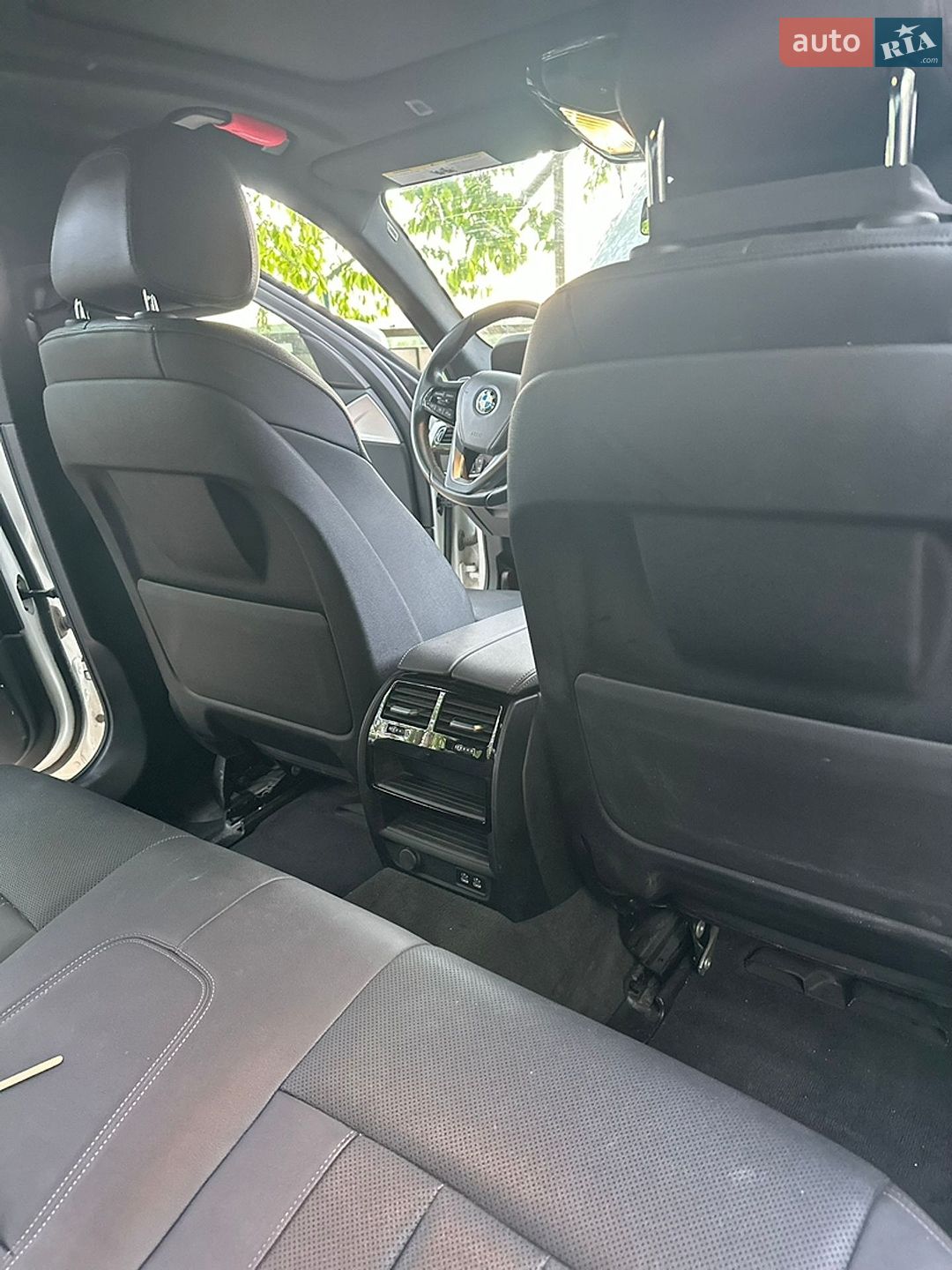 BMW 5 Series 2020 VIN WBA53BH01MWX05211 фото оголошення 3 з 24