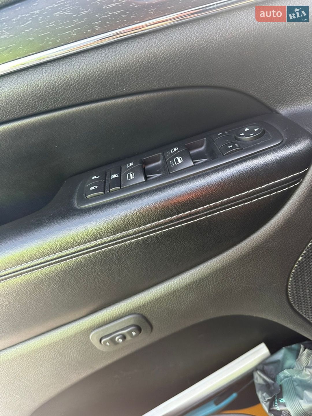 Jeep Grand Cherokee 2015 VIN 1C4RJEBG1FC951861 фото оголошення 19 з 38