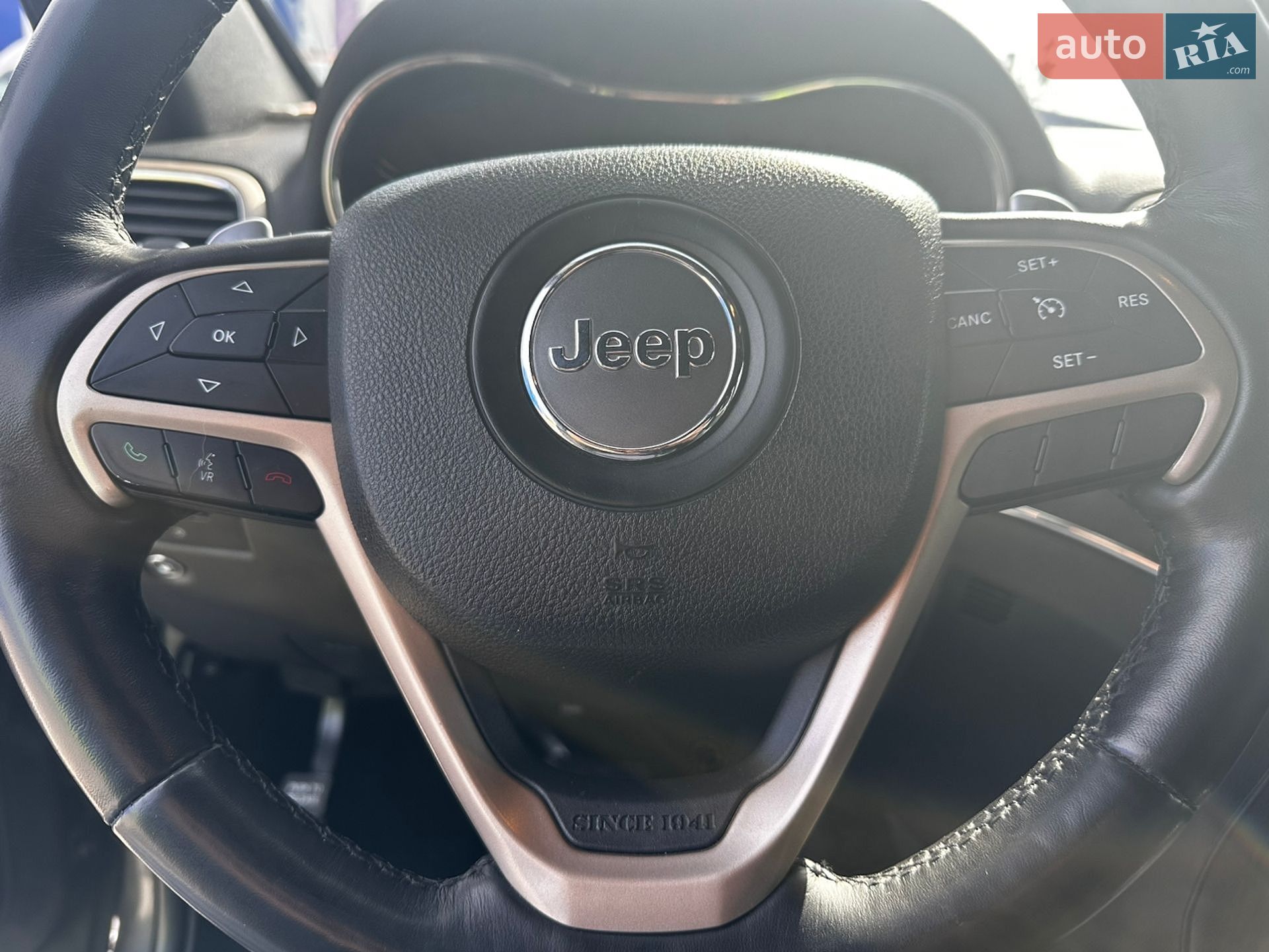 Jeep Grand Cherokee 2015 VIN 1C4RJEBG1FC951861 фото оголошення 22 з 38